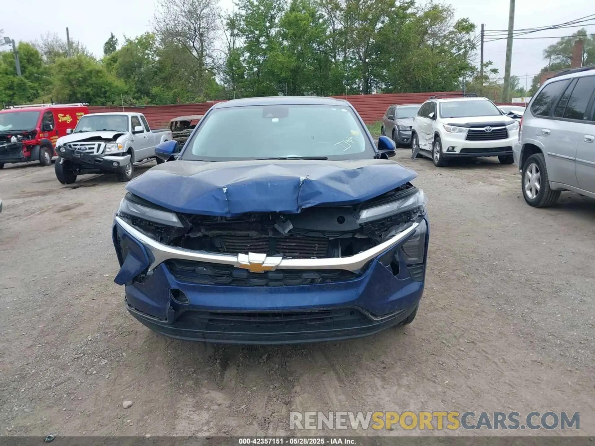 12 Photograph of a damaged car KL77LFE27RC096138 CHEVROLET TRAX 2024