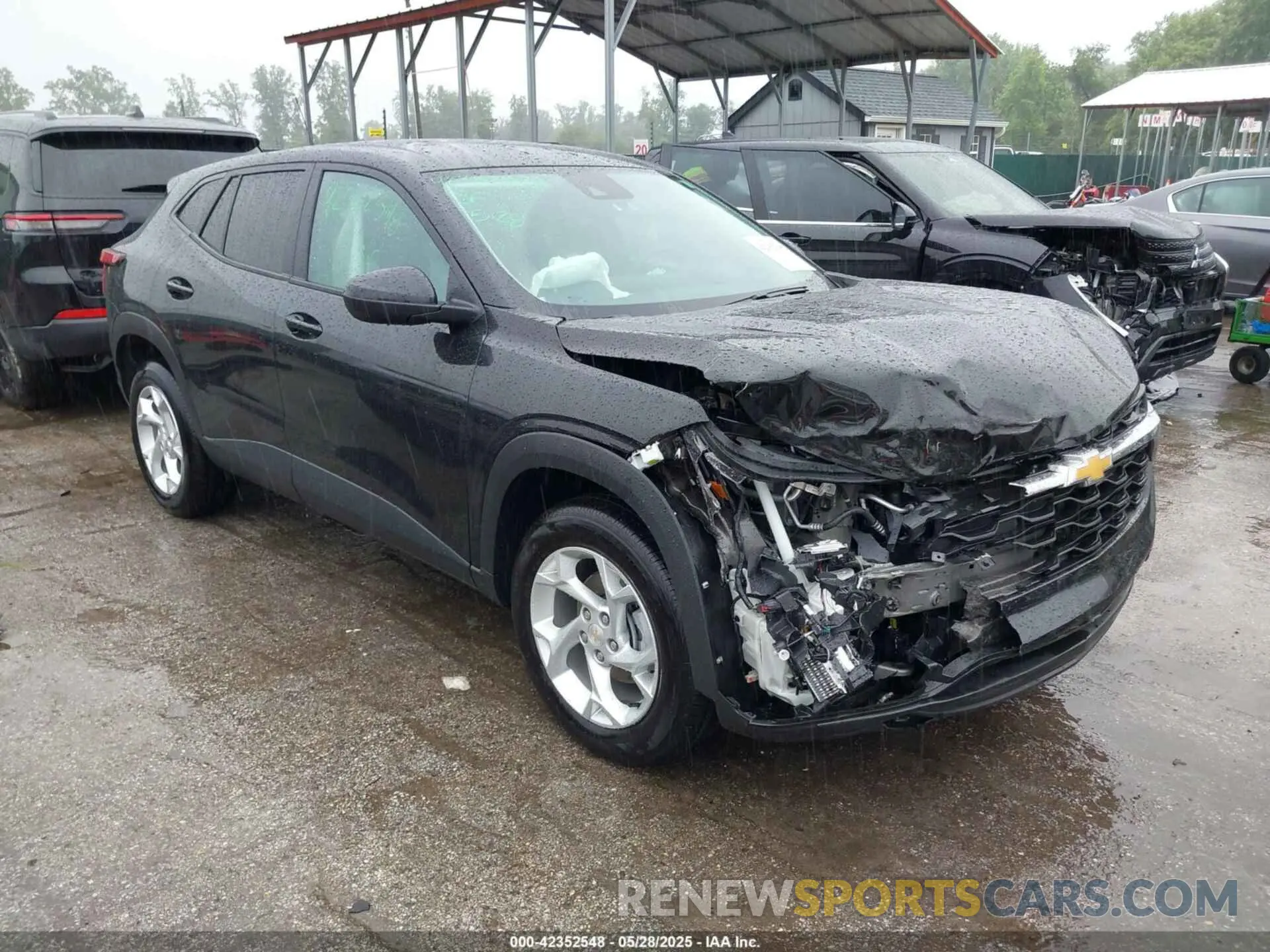 1 Photograph of a damaged car KL77LFE27RC208274 CHEVROLET TRAX 2024