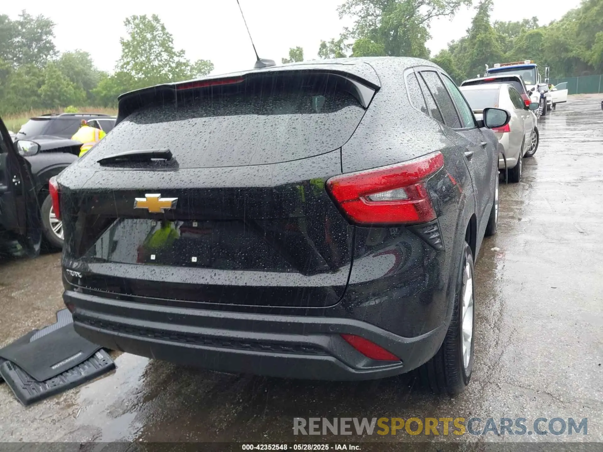 16 Photograph of a damaged car KL77LFE27RC208274 CHEVROLET TRAX 2024