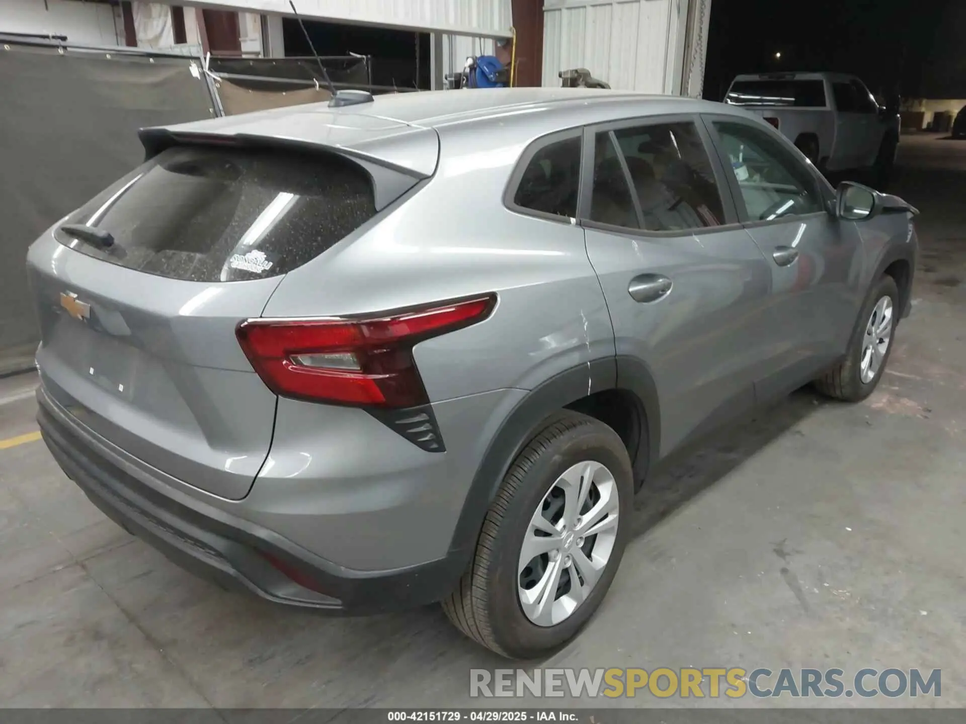 4 Photograph of a damaged car KL77LFE27RC245700 CHEVROLET TRAX 2024