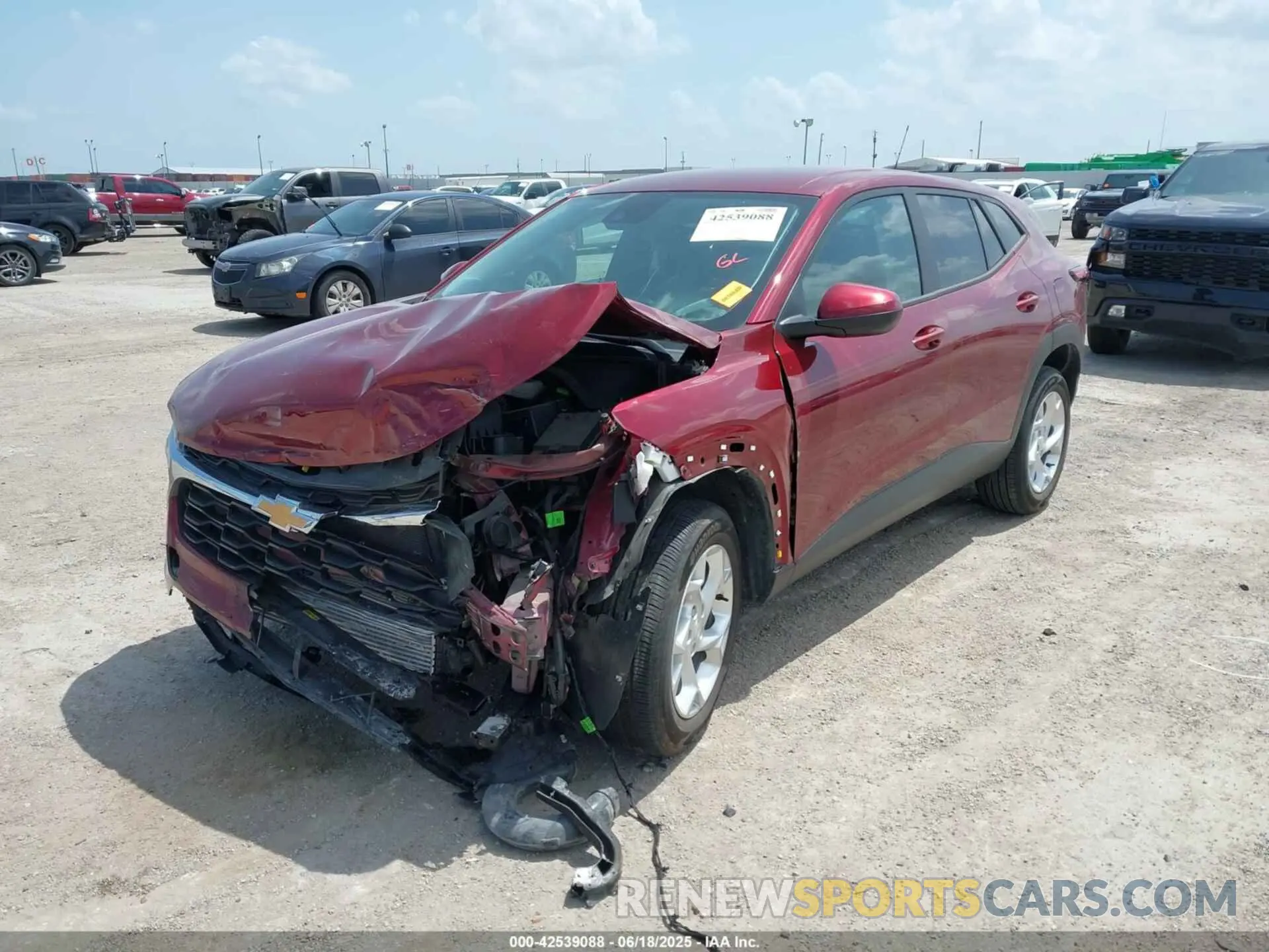 2 Photograph of a damaged car KL77LFE28RC130605 CHEVROLET TRAX 2024