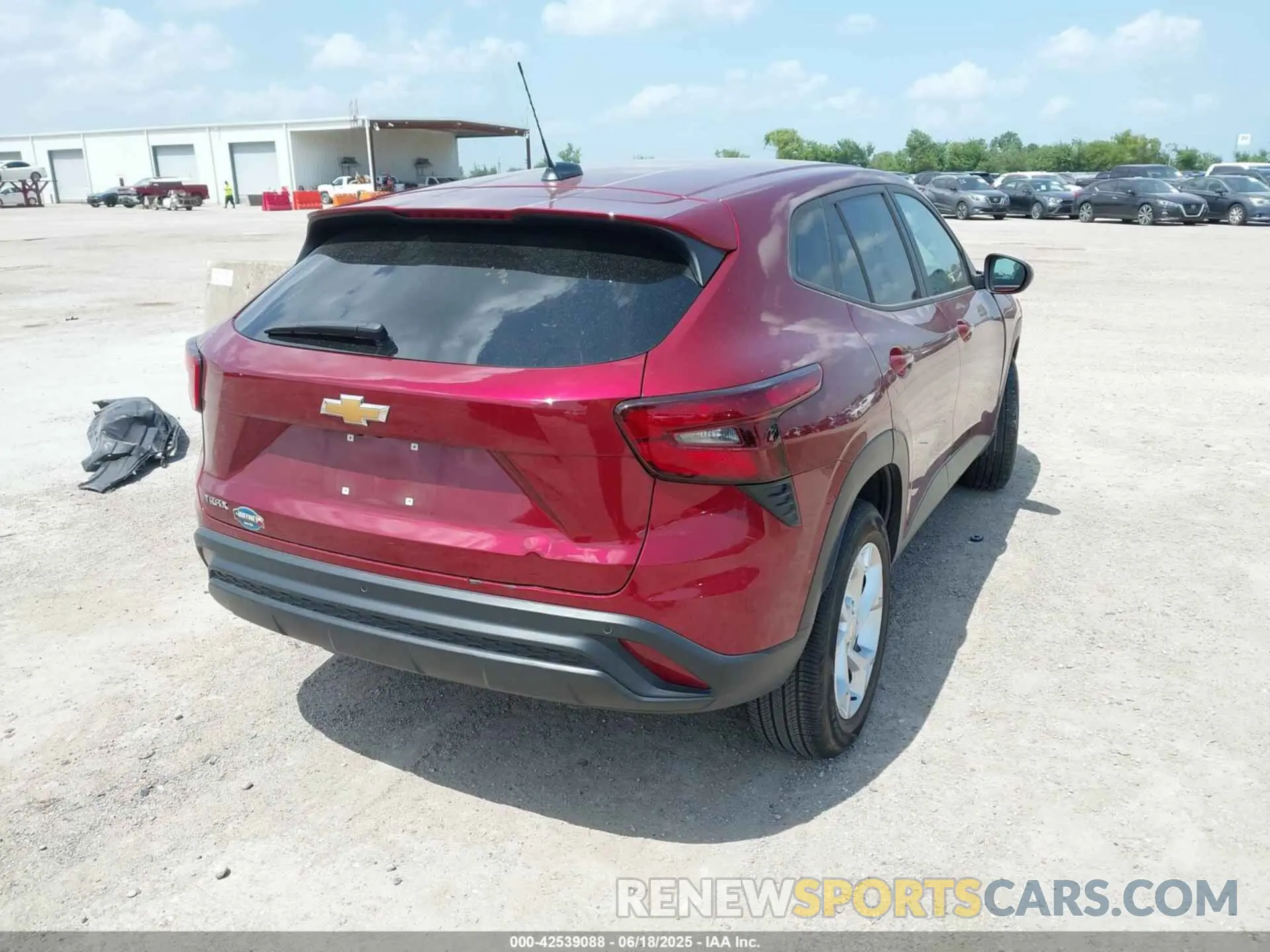 4 Photograph of a damaged car KL77LFE28RC130605 CHEVROLET TRAX 2024
