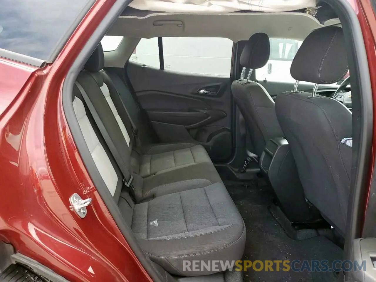 11 Photograph of a damaged car KL77LFE28RC213483 CHEVROLET TRAX 2024