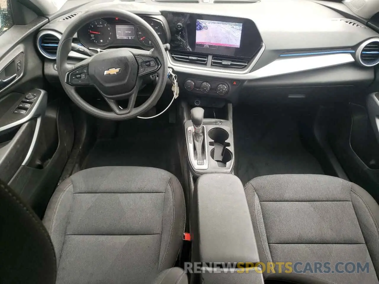 8 Photograph of a damaged car KL77LFE28RC220918 CHEVROLET TRAX 2024