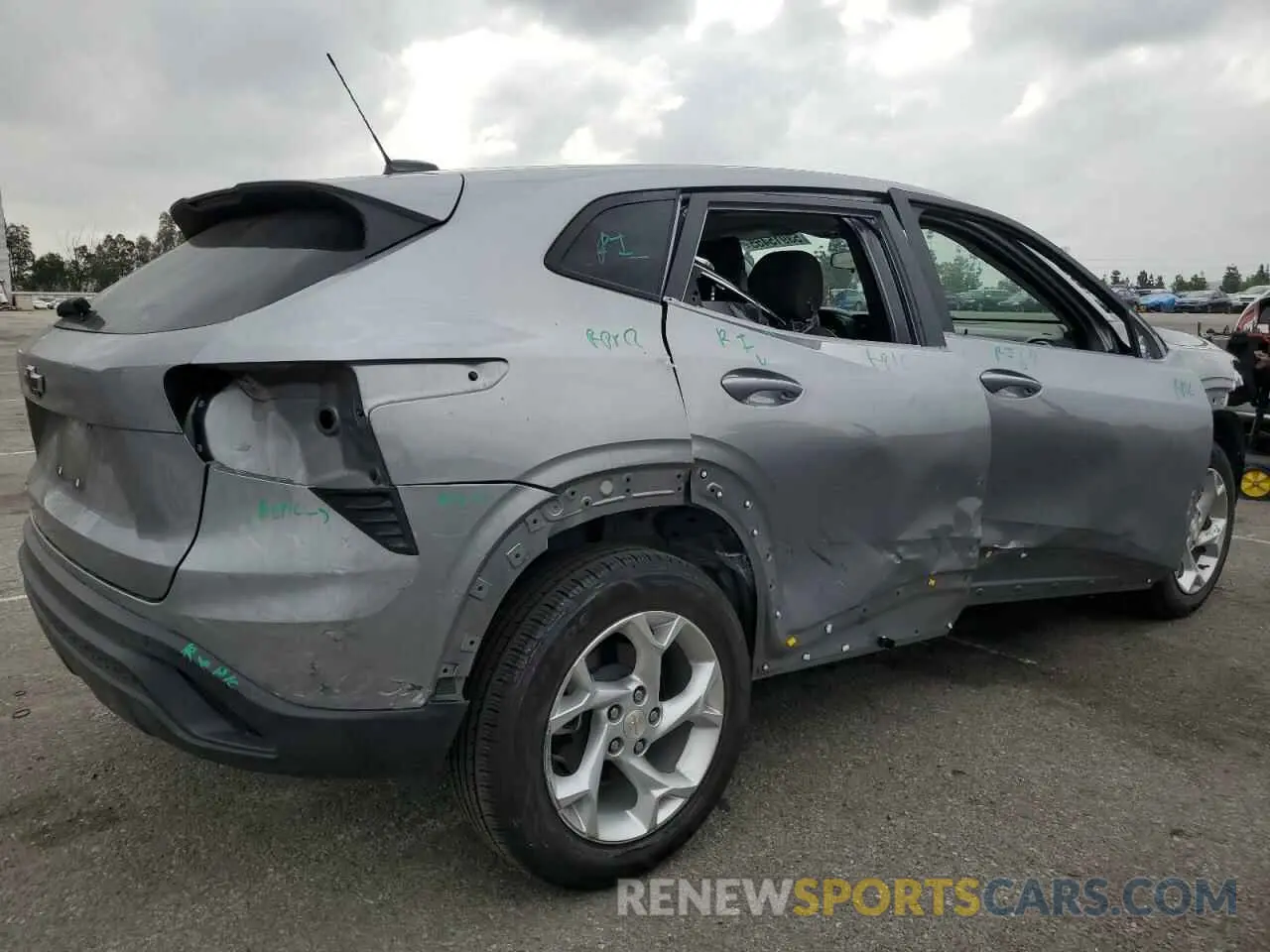 3 Photograph of a damaged car KL77LFE29RC130984 CHEVROLET TRAX 2024