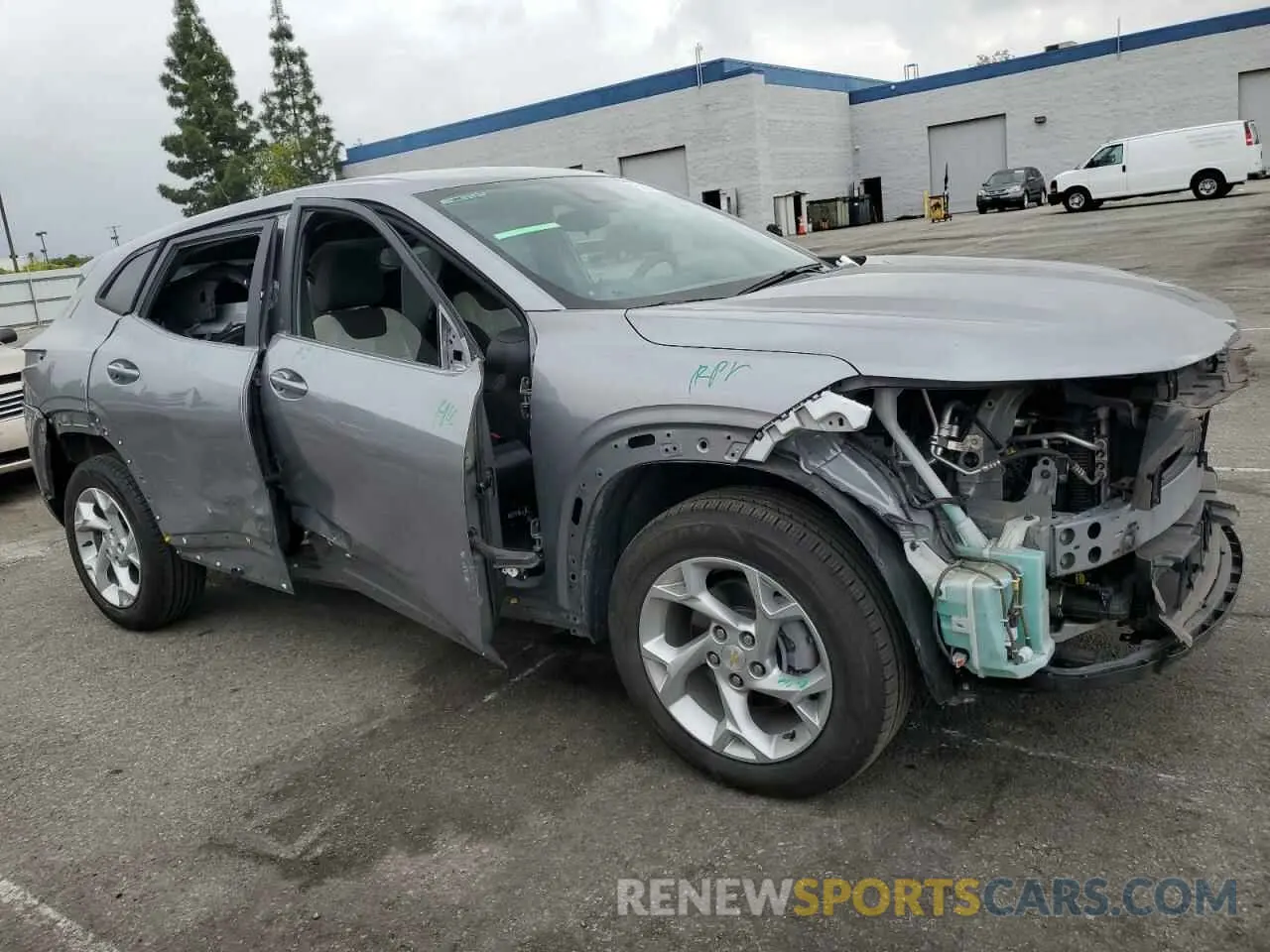 4 Photograph of a damaged car KL77LFE29RC130984 CHEVROLET TRAX 2024