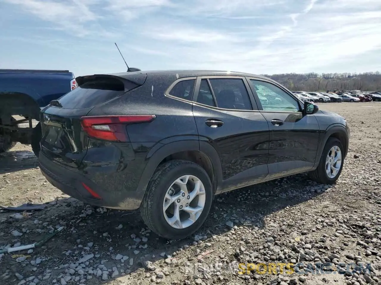 3 Photograph of a damaged car KL77LFE29RC228963 CHEVROLET TRAX 2024