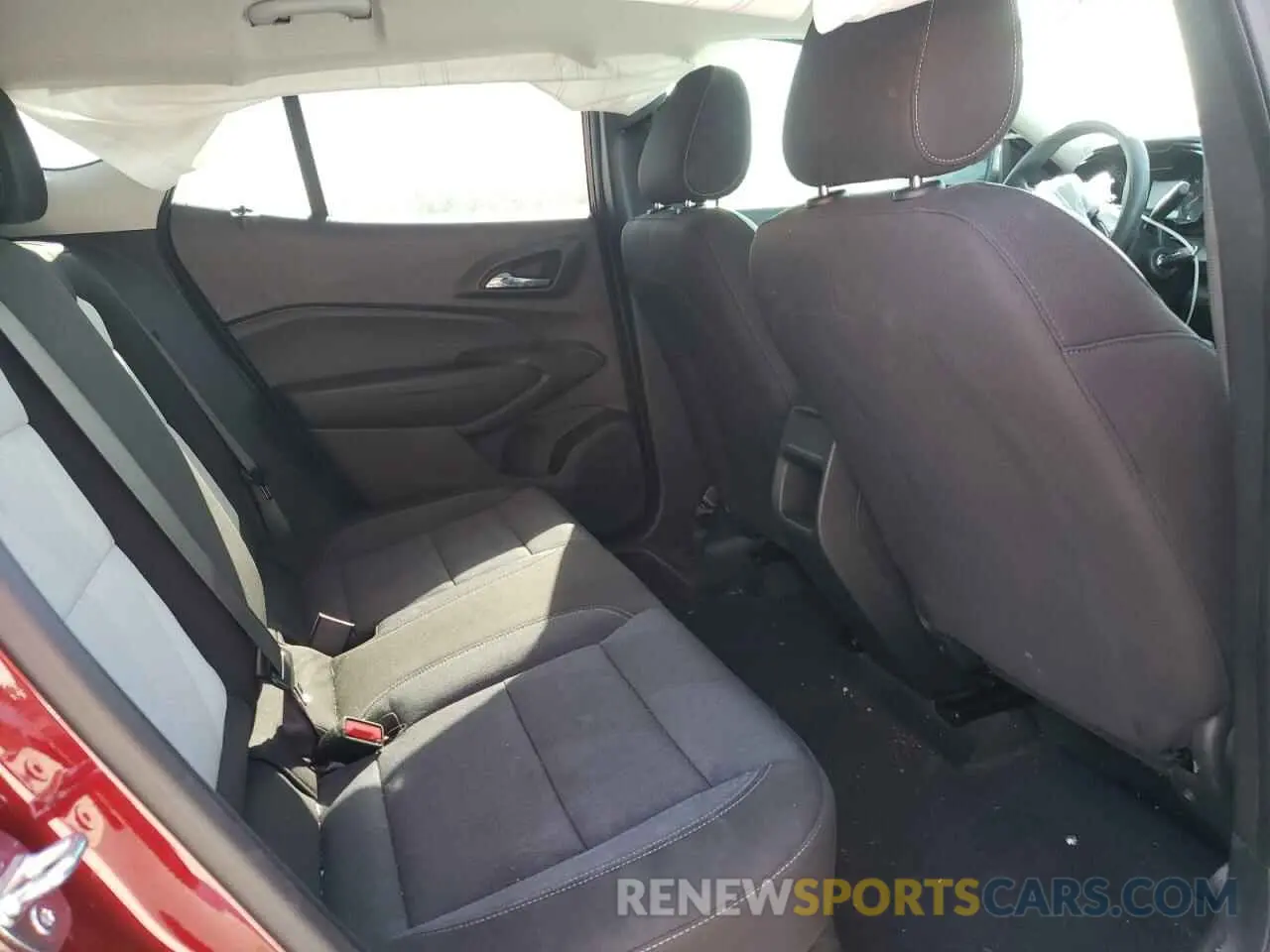 11 Photograph of a damaged car KL77LFE2XRC098661 CHEVROLET TRAX 2024