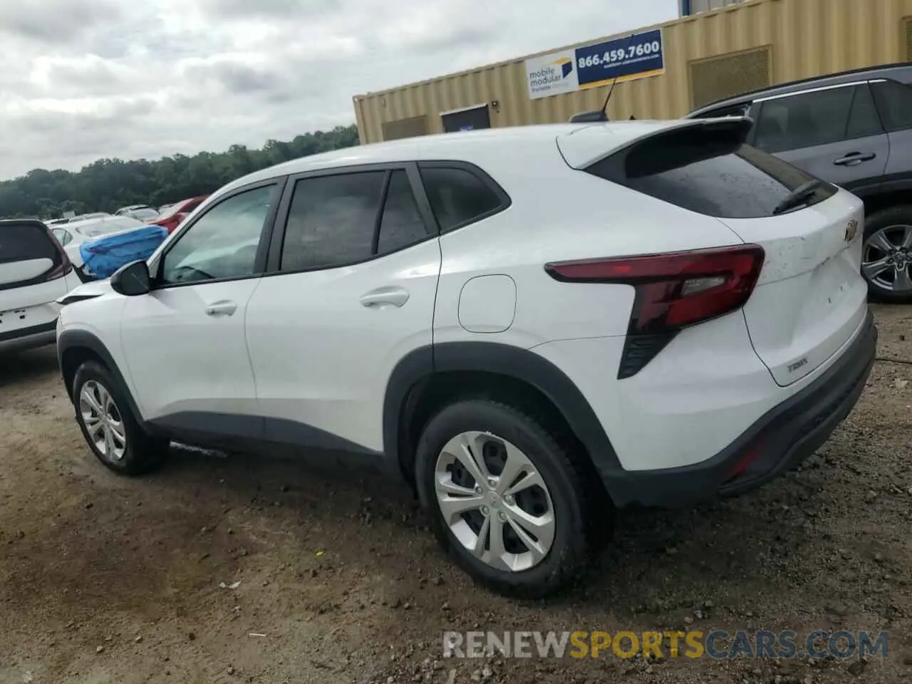 2 Photograph of a damaged car KL77LFE2XRC161824 CHEVROLET TRAX 2024