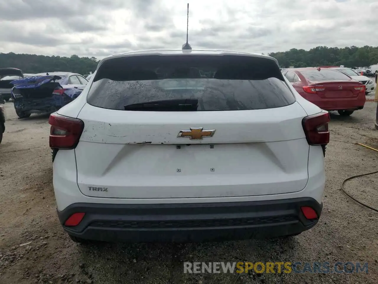 6 Photograph of a damaged car KL77LFE2XRC161824 CHEVROLET TRAX 2024