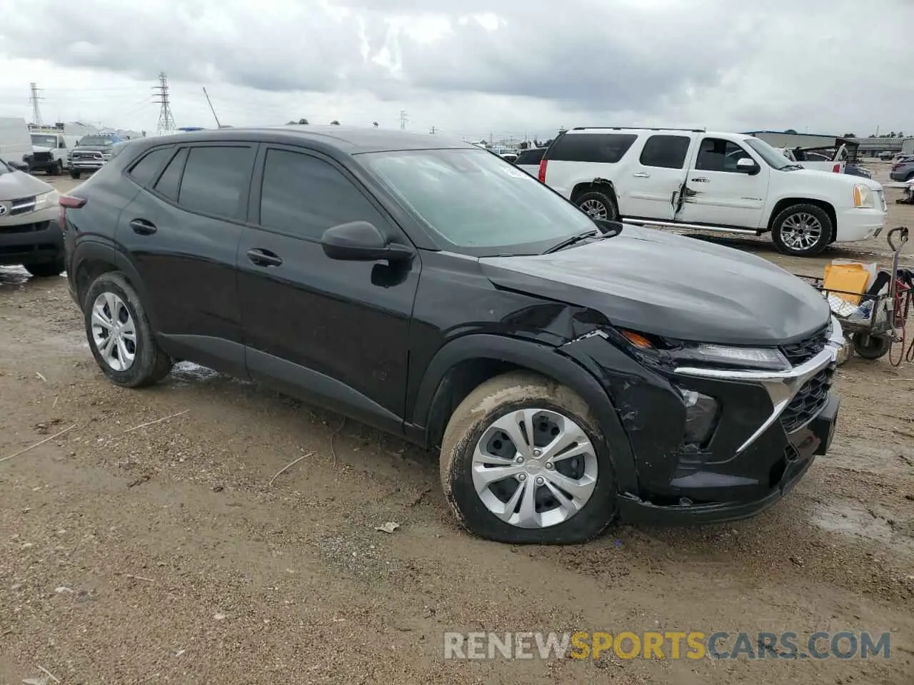 4 Photograph of a damaged car KL77LFE2XRC164612 CHEVROLET TRAX 2024