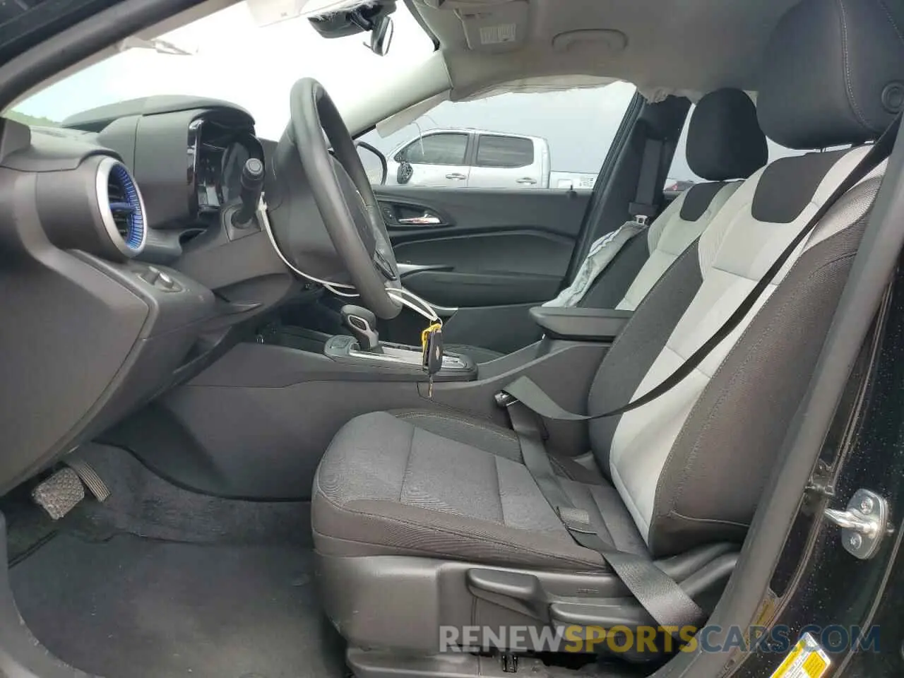 7 Photograph of a damaged car KL77LFE2XRC164612 CHEVROLET TRAX 2024