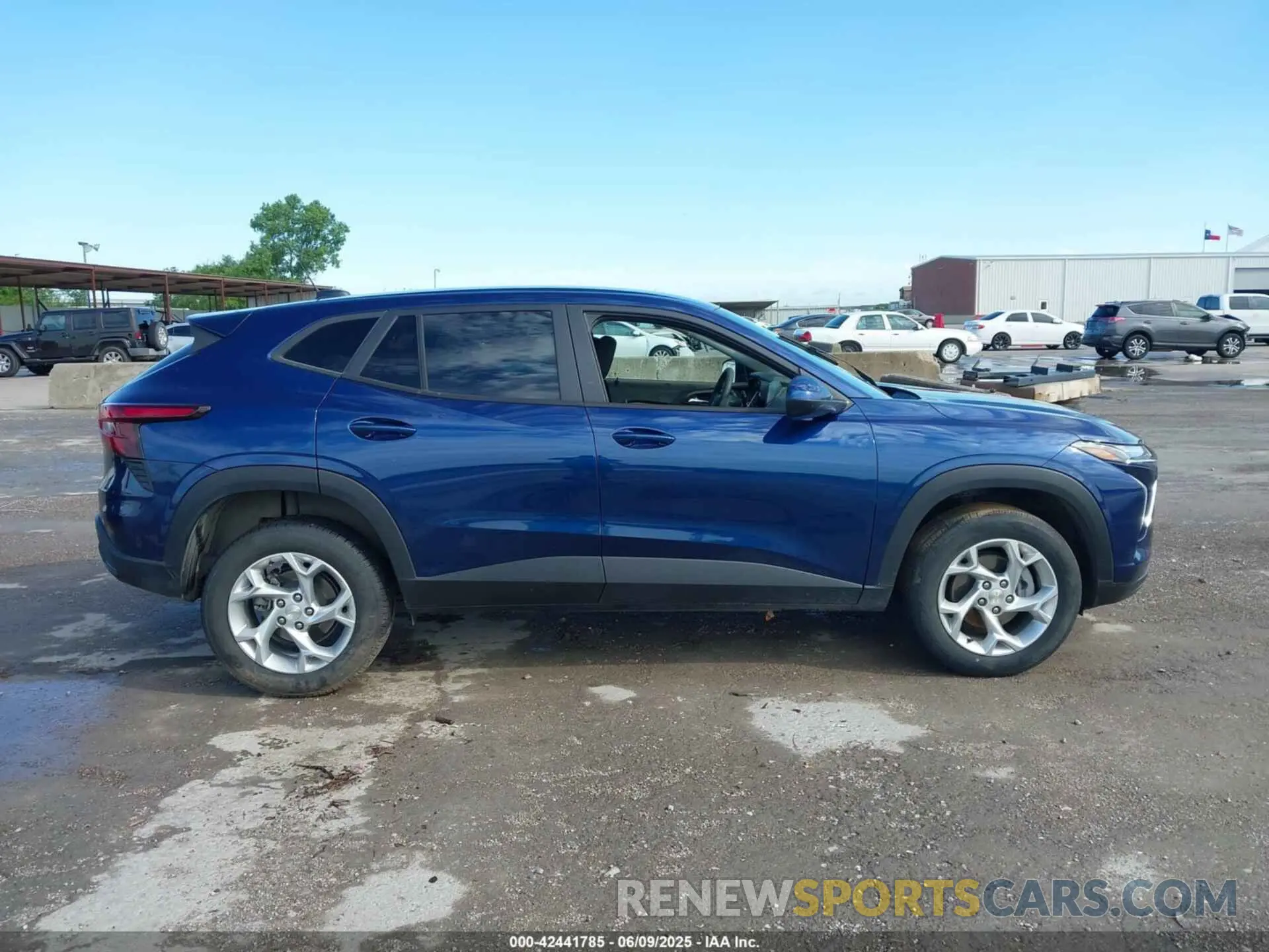 13 Photograph of a damaged car KL77LFE2XRC165758 CHEVROLET TRAX 2024