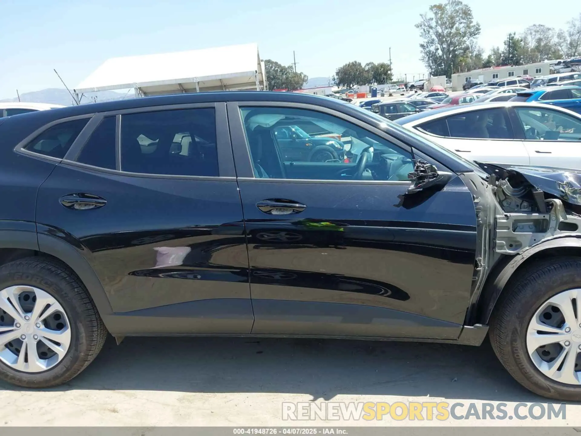 14 Photograph of a damaged car KL77LFE2XRC189008 CHEVROLET TRAX 2024