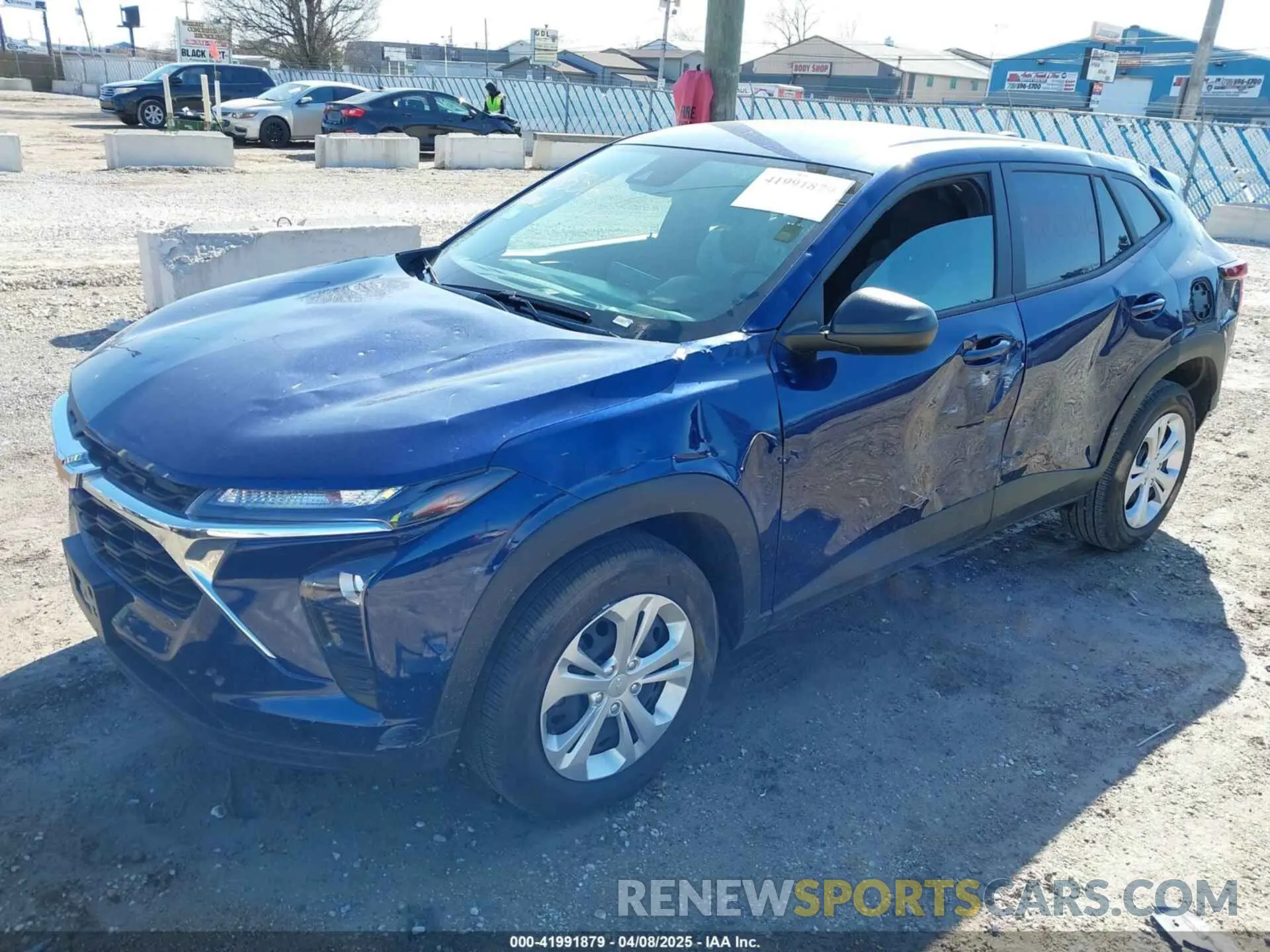 2 Photograph of a damaged car KL77LFE2XRC215655 CHEVROLET TRAX 2024