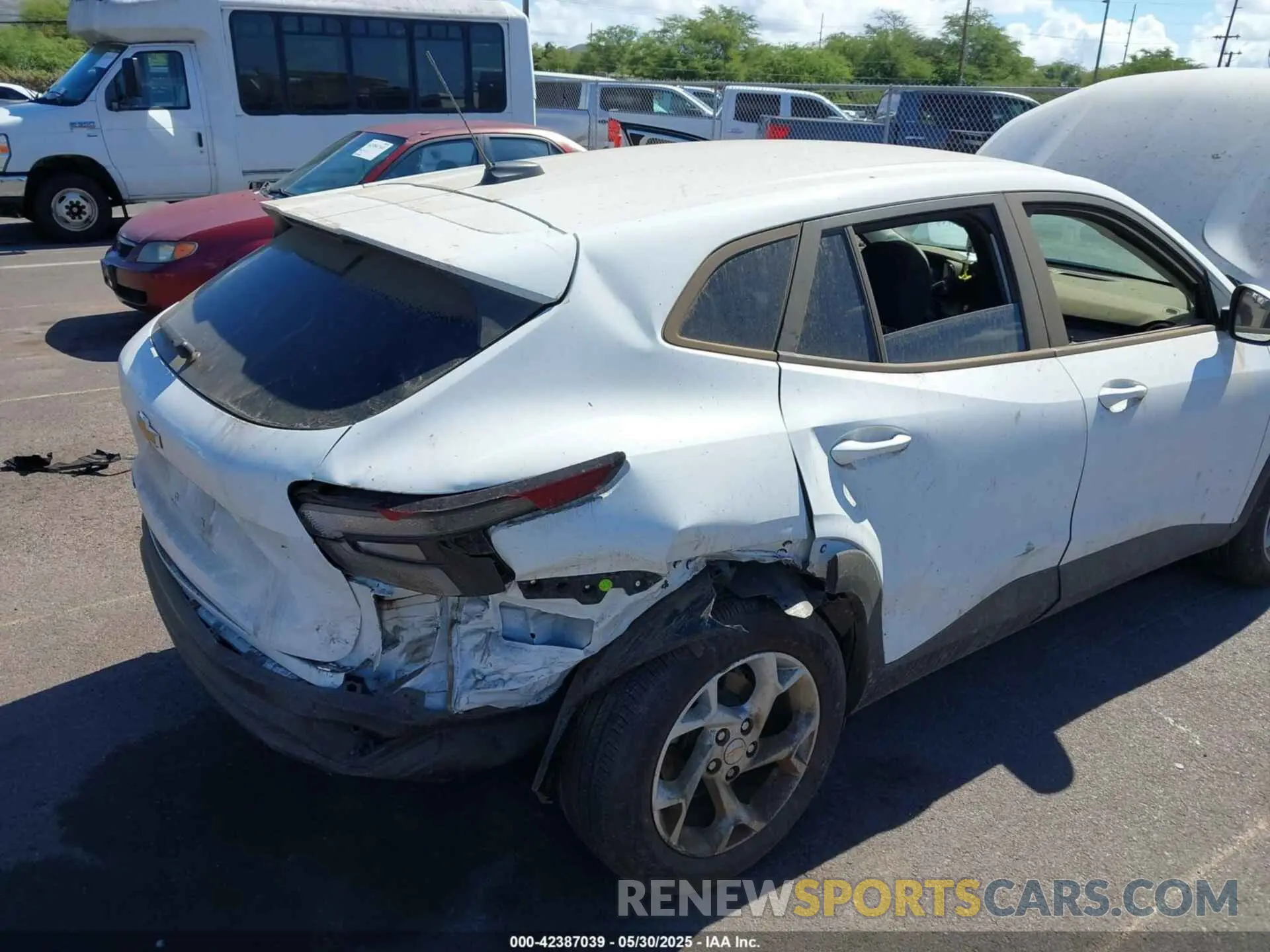 6 Photograph of a damaged car KL77LFE2XRC227112 CHEVROLET TRAX 2024