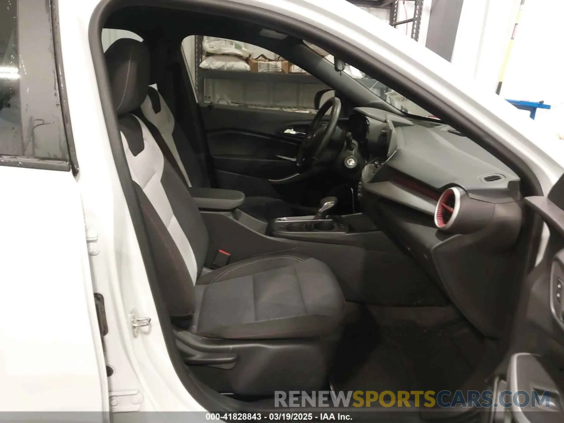 5 Photograph of a damaged car KL77LGE20RC027412 CHEVROLET TRAX 2024
