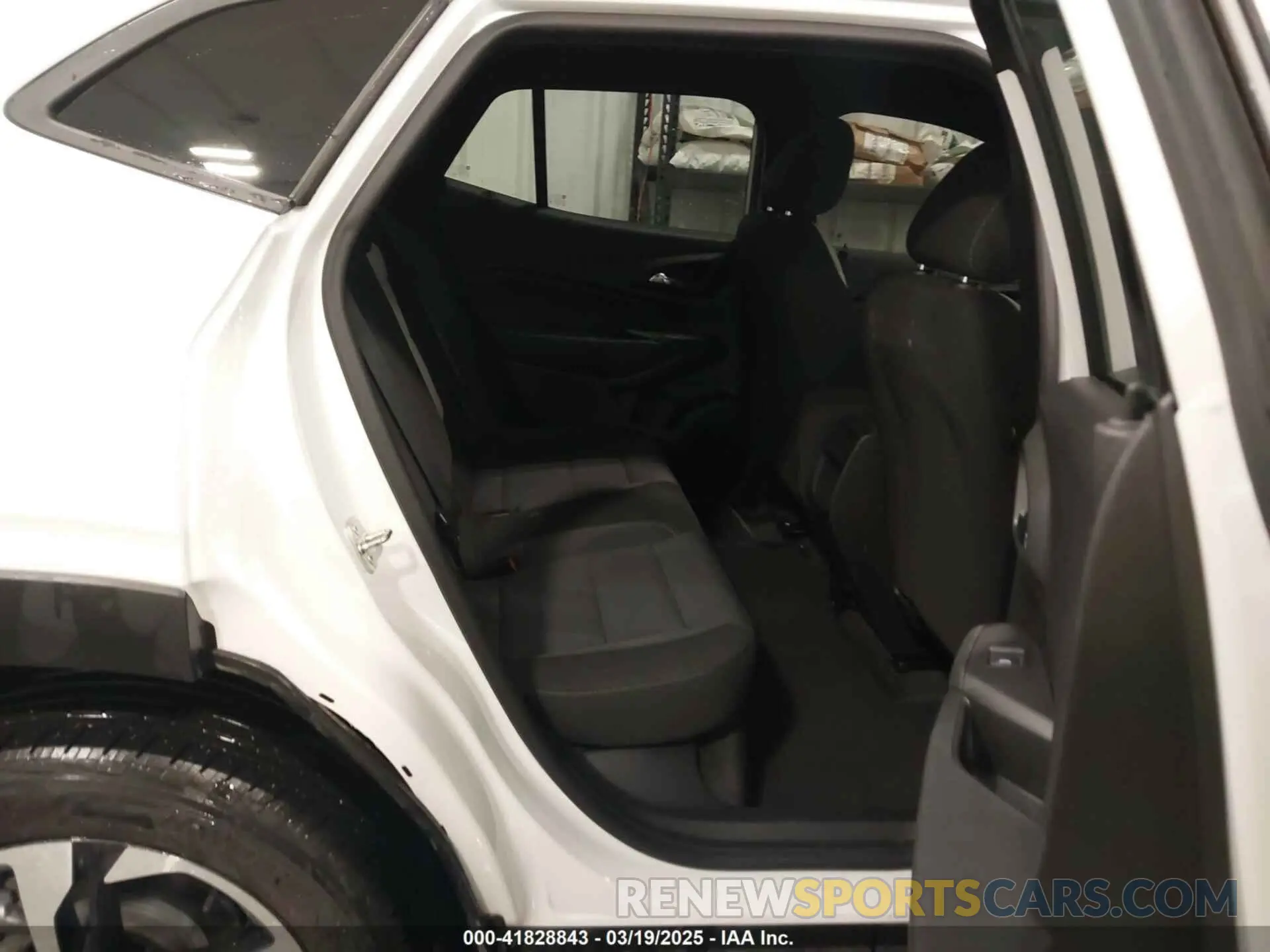 8 Photograph of a damaged car KL77LGE20RC027412 CHEVROLET TRAX 2024