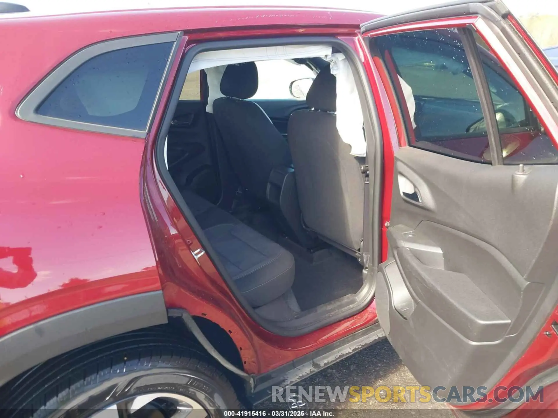 8 Photograph of a damaged car KL77LGE20RC226122 CHEVROLET TRAX 2024