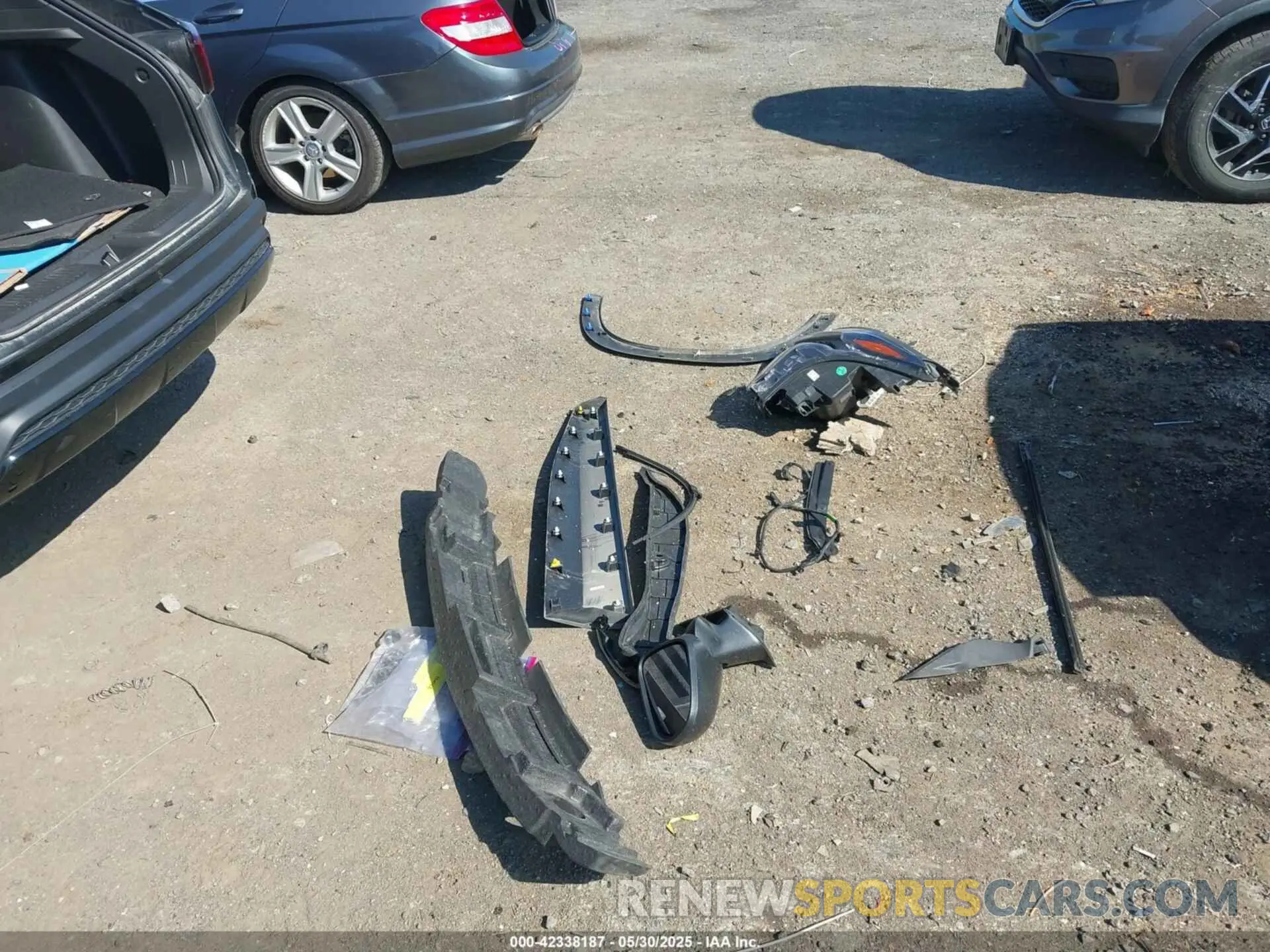 12 Photograph of a damaged car KL77LGE21RC036295 CHEVROLET TRAX 2024