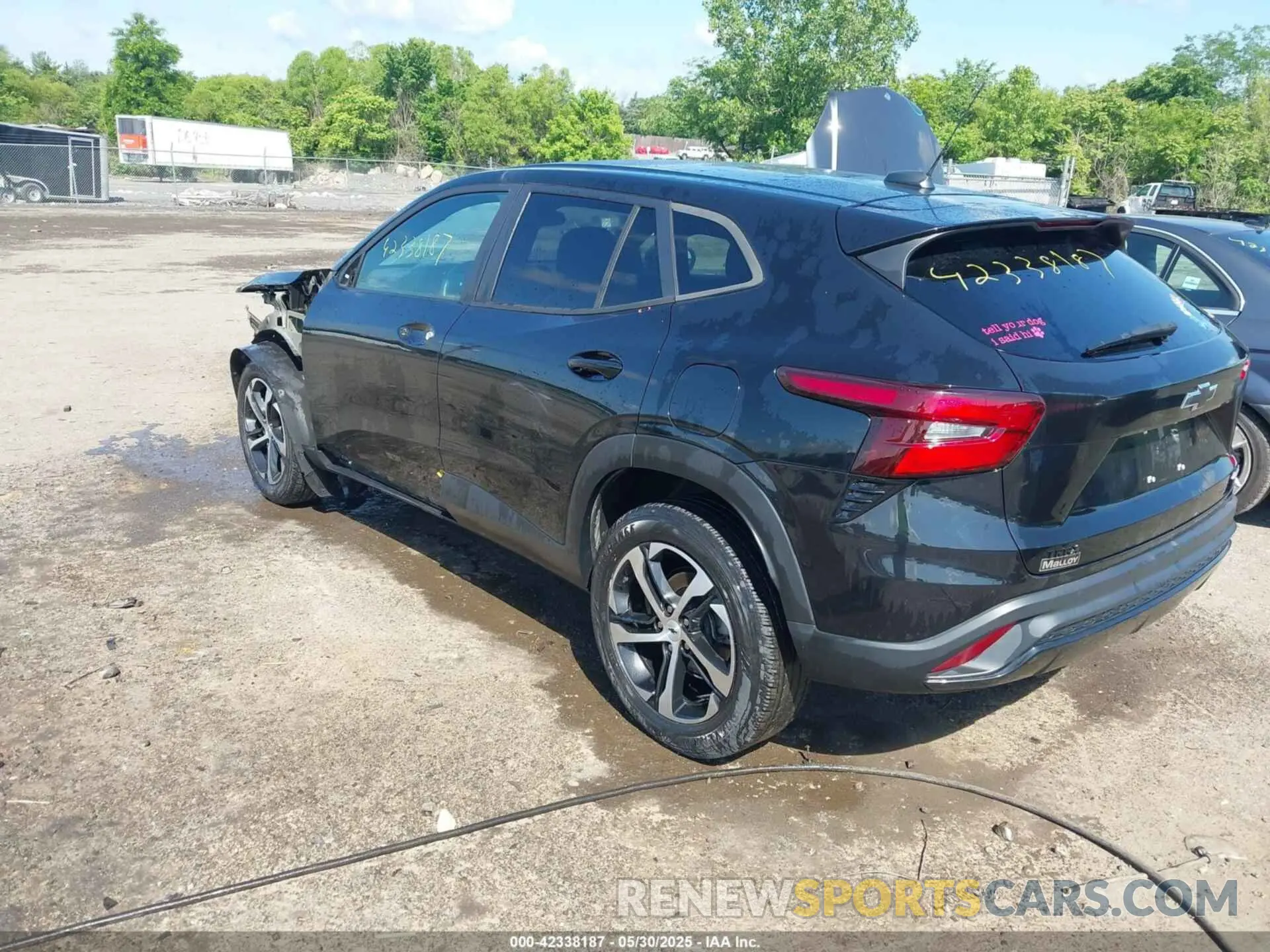 3 Photograph of a damaged car KL77LGE21RC036295 CHEVROLET TRAX 2024