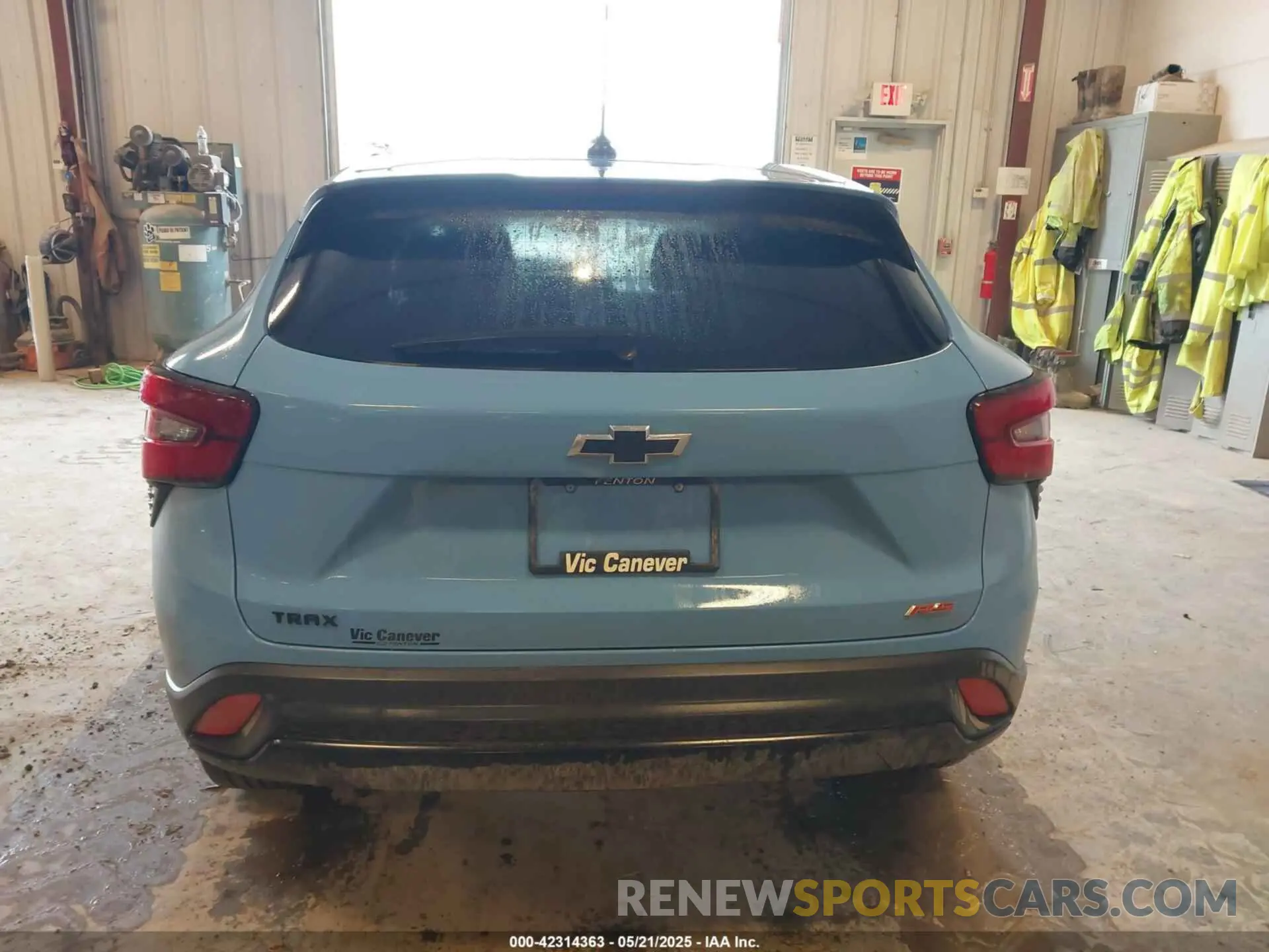 16 Photograph of a damaged car KL77LGE21RC057101 CHEVROLET TRAX 2024