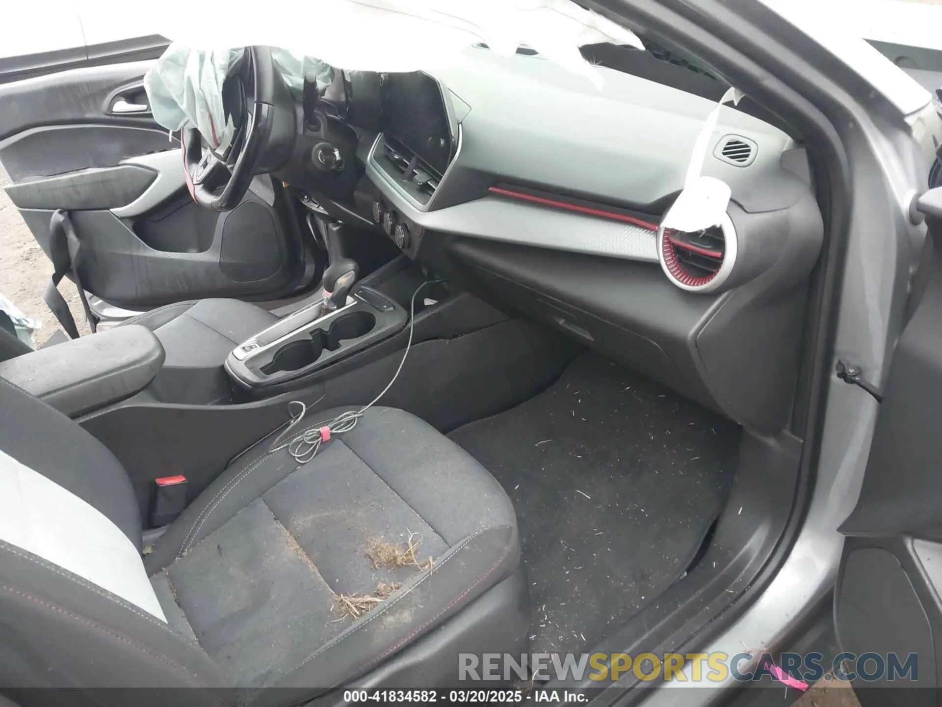 5 Photograph of a damaged car KL77LGE21RC152404 CHEVROLET TRAX 2024