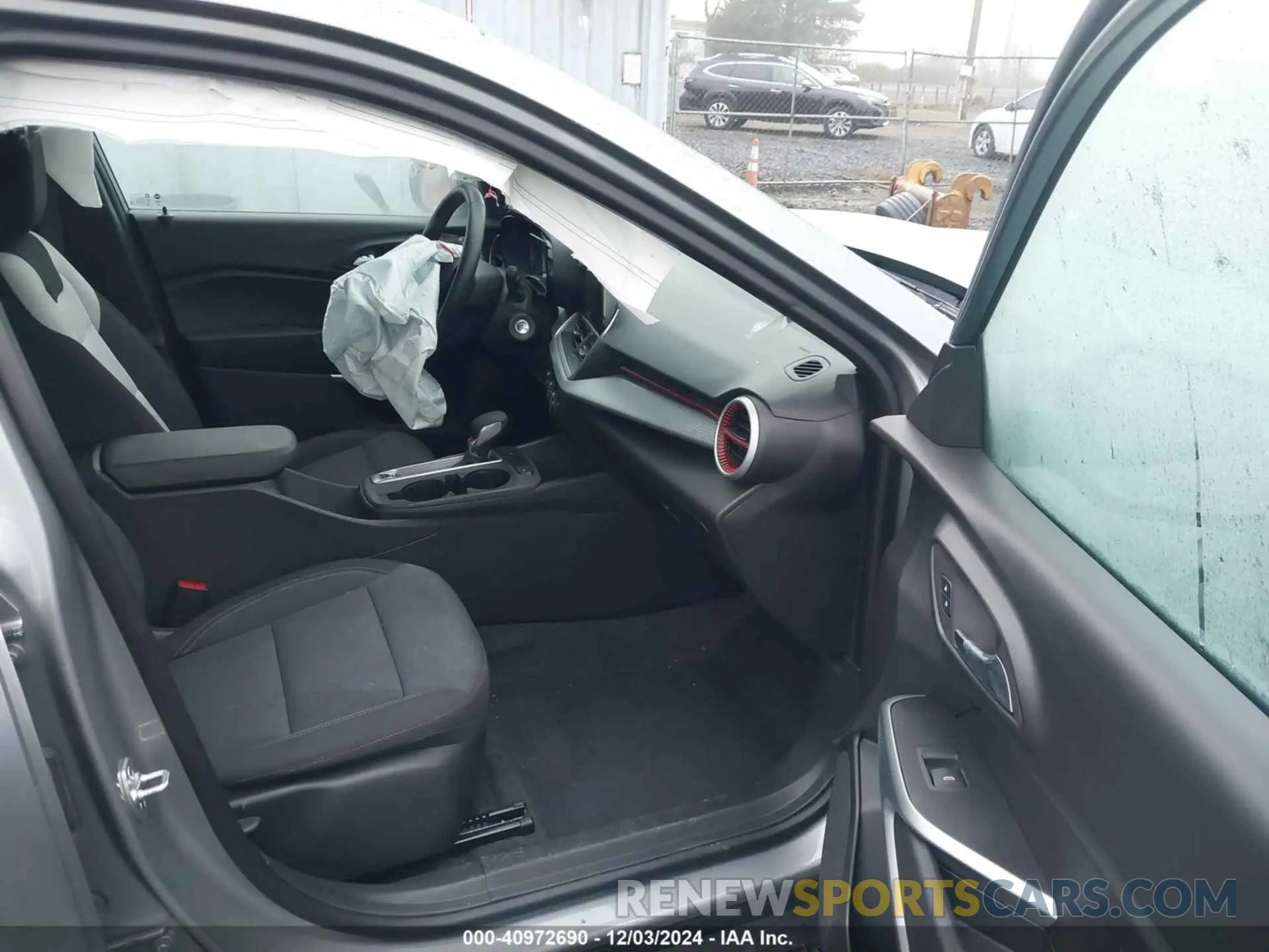 5 Photograph of a damaged car KL77LGE23RC148371 CHEVROLET TRAX 2024