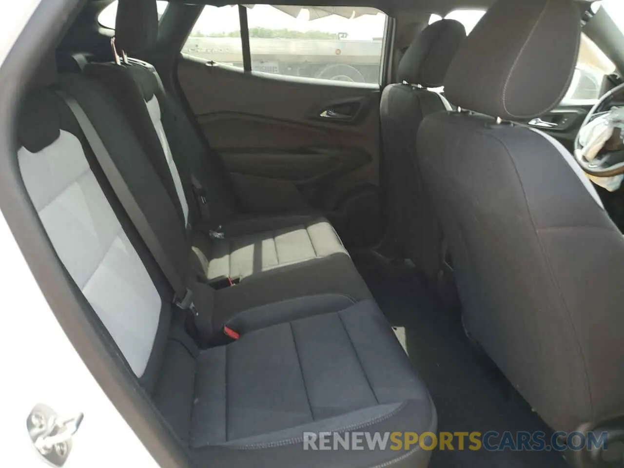 10 Photograph of a damaged car KL77LGE23RC223831 CHEVROLET TRAX 2024