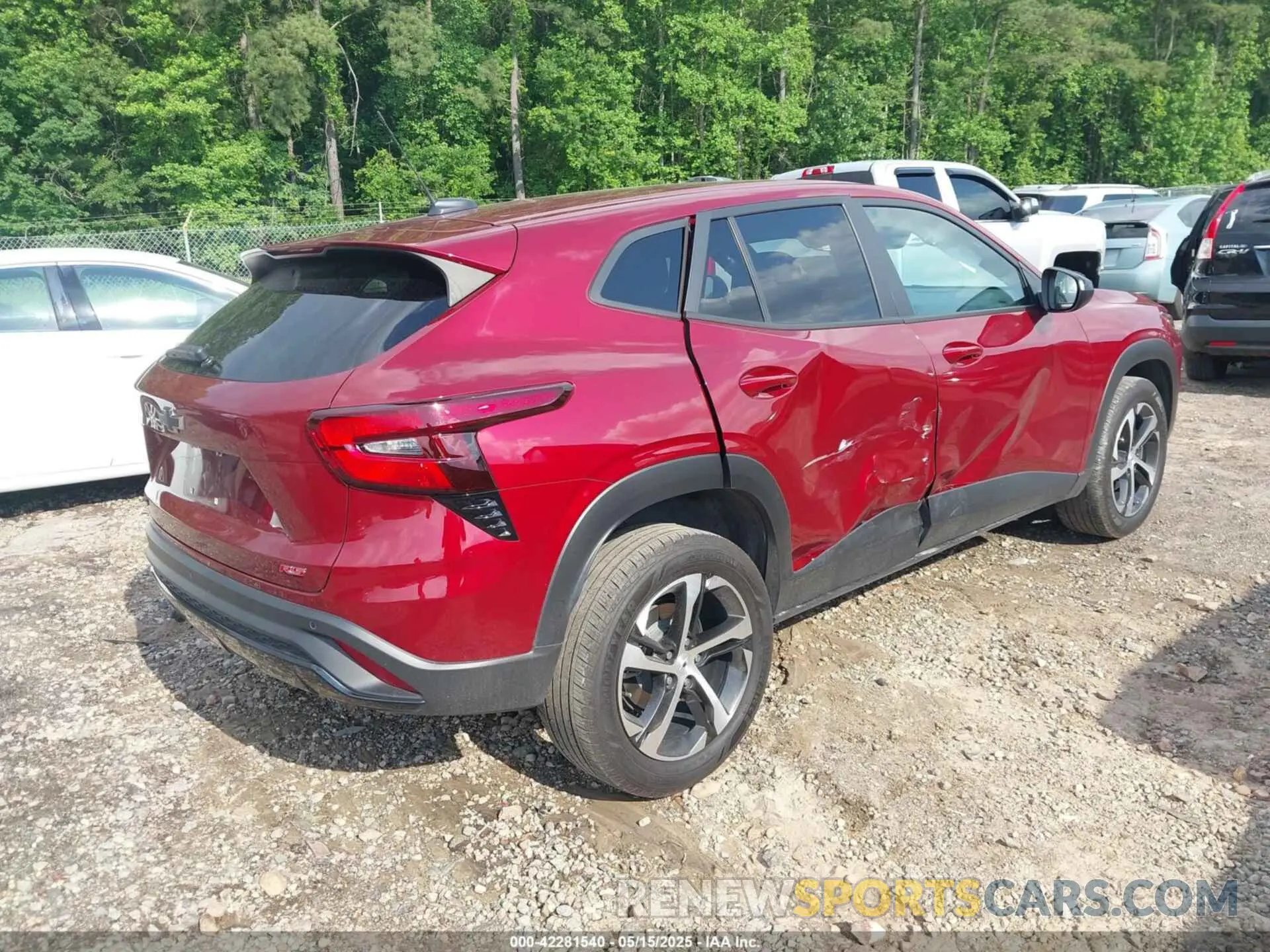 4 Photograph of a damaged car KL77LGE24RC163896 CHEVROLET TRAX 2024