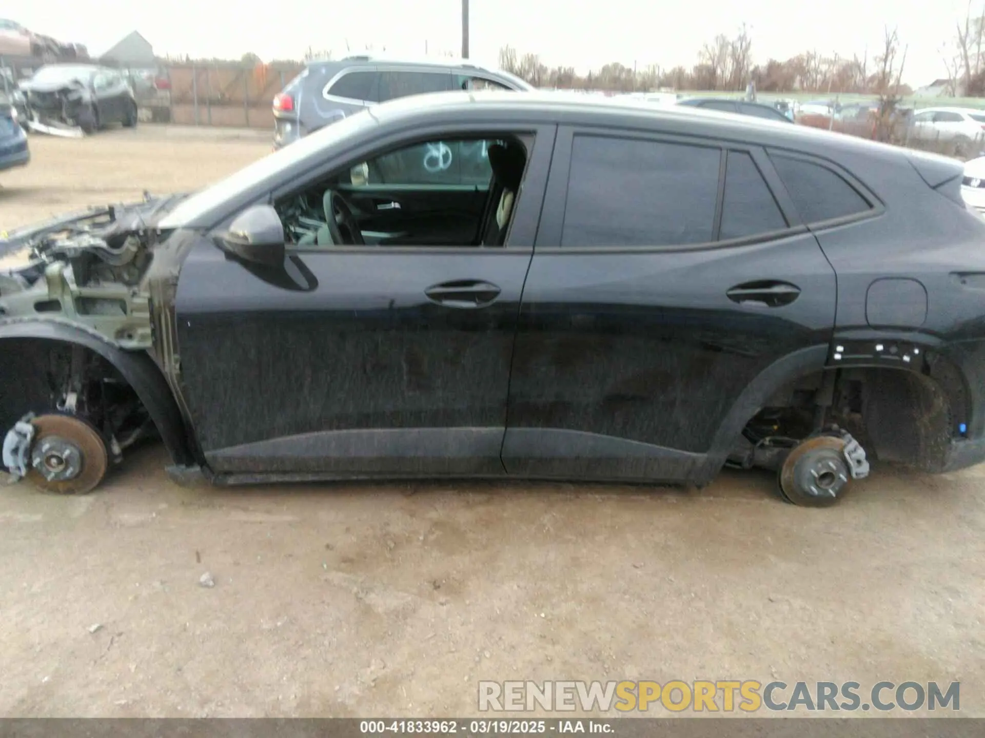 13 Photograph of a damaged car KL77LGE24RC178513 CHEVROLET TRAX 2024