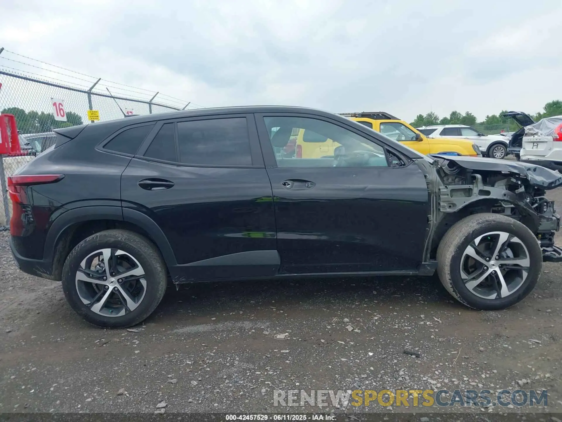 13 Photograph of a damaged car KL77LGE25RC178181 CHEVROLET TRAX 2024