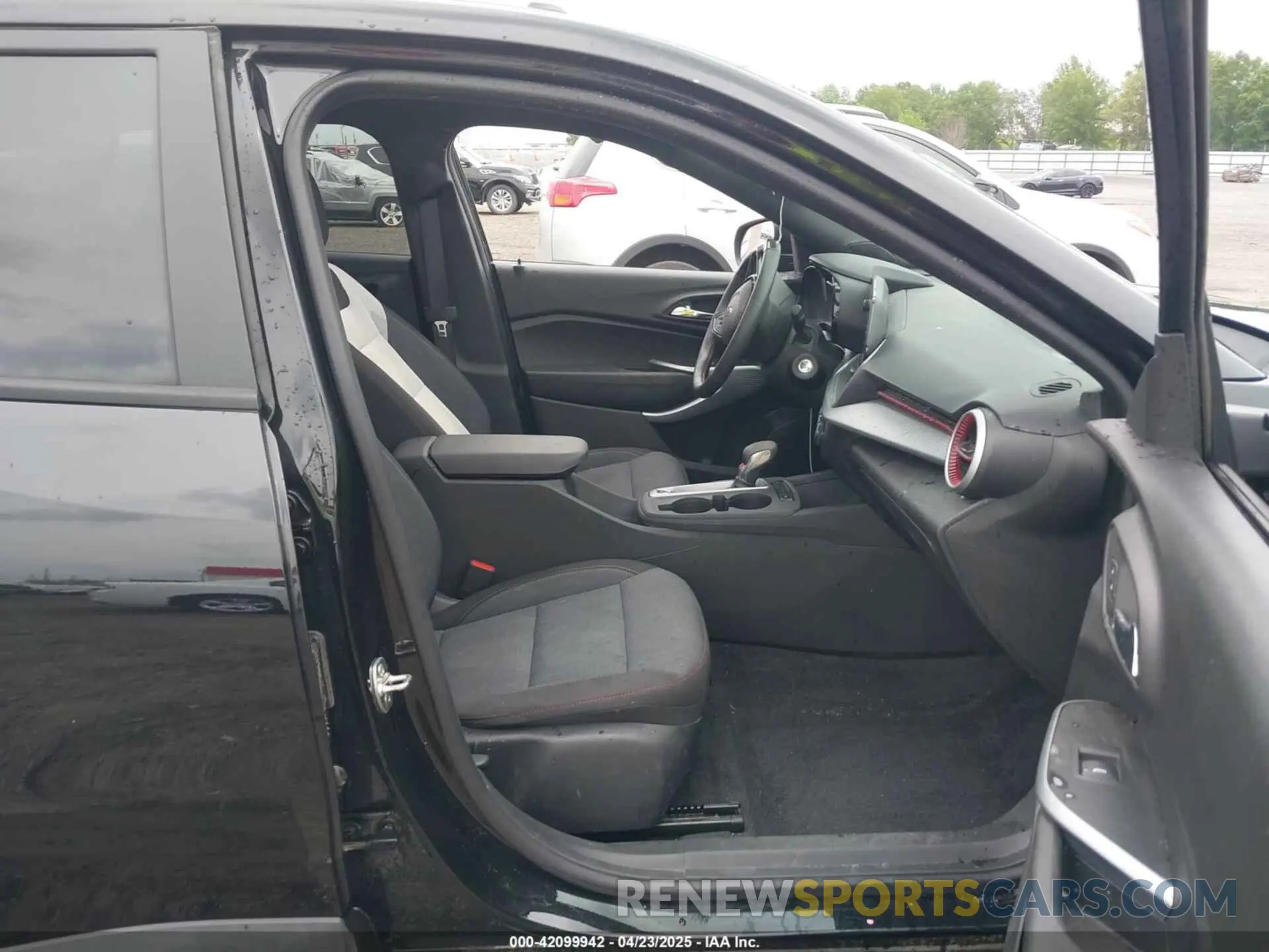 5 Photograph of a damaged car KL77LGE25RC183834 CHEVROLET TRAX 2024
