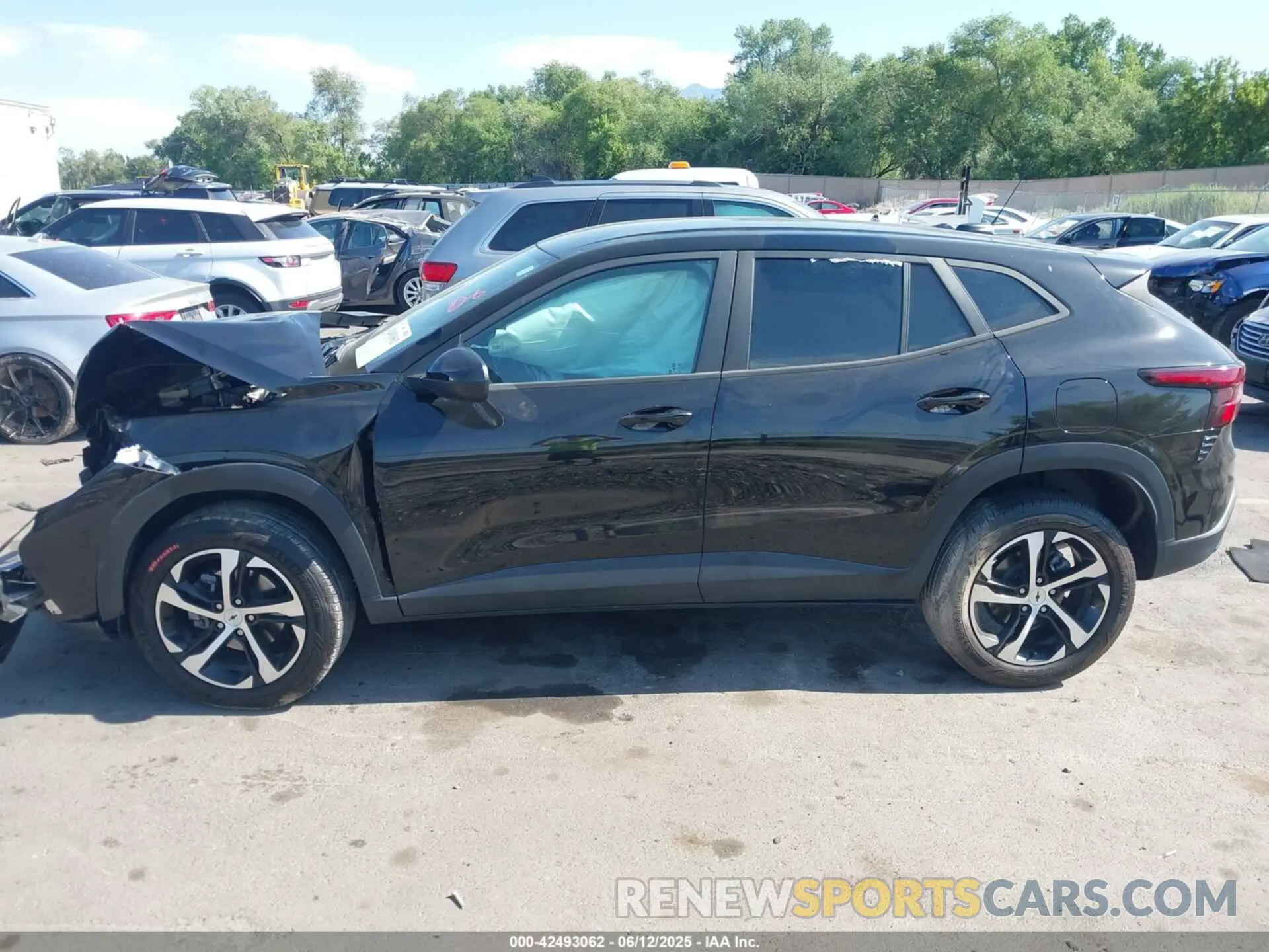 13 Photograph of a damaged car KL77LGE26RC122976 CHEVROLET TRAX 2024