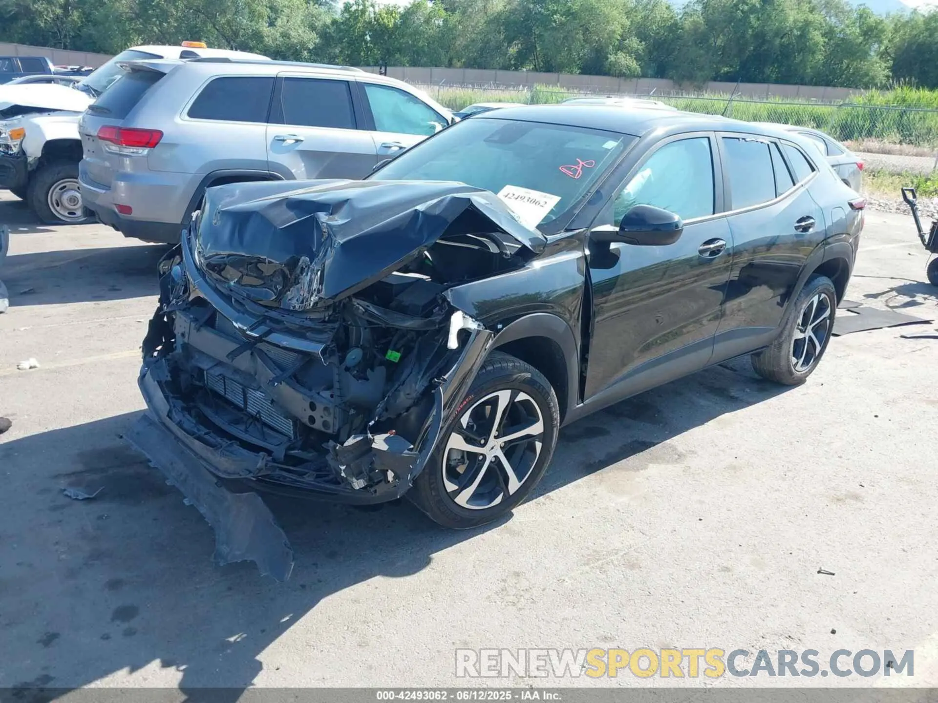 2 Photograph of a damaged car KL77LGE26RC122976 CHEVROLET TRAX 2024