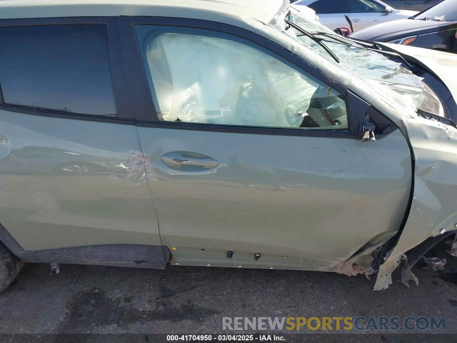 13 Photograph of a damaged car KL77LGE26RC139521 CHEVROLET TRAX 2024