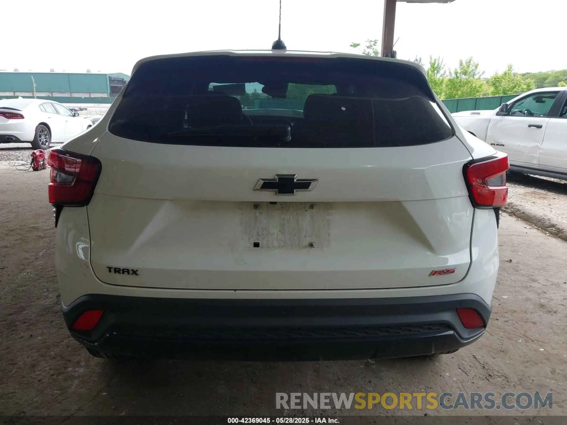 16 Photograph of a damaged car KL77LGE27RC193930 CHEVROLET TRAX 2024