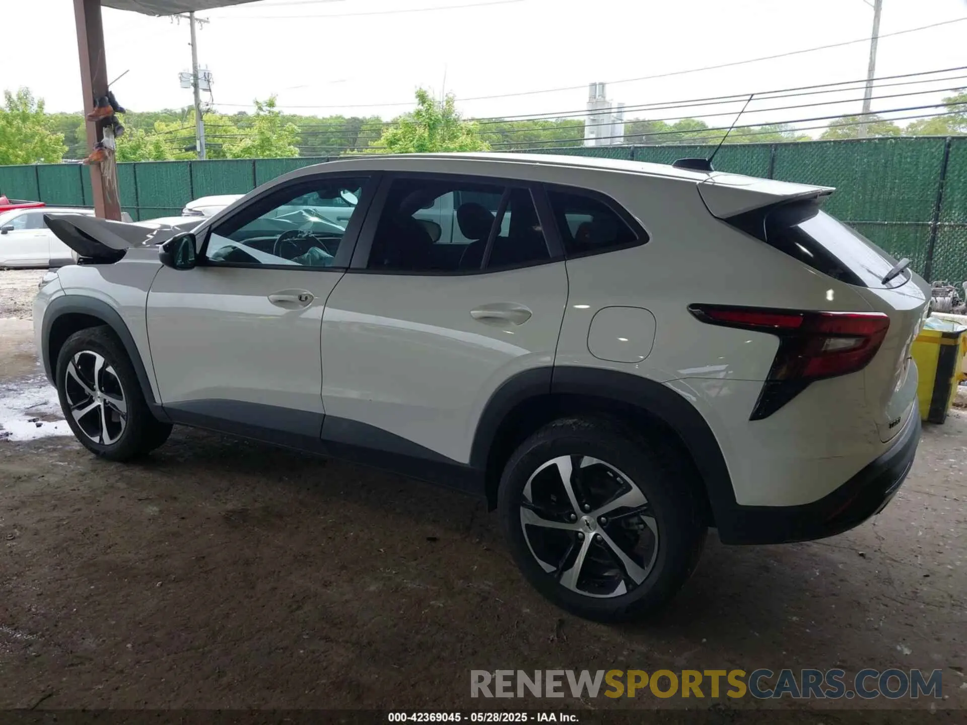 3 Photograph of a damaged car KL77LGE27RC193930 CHEVROLET TRAX 2024
