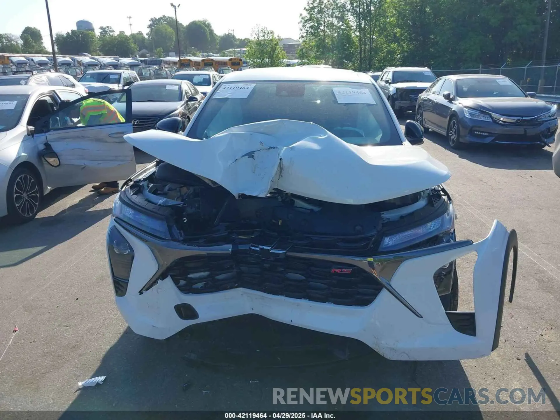 12 Photograph of a damaged car KL77LGE28RC018635 CHEVROLET TRAX 2024