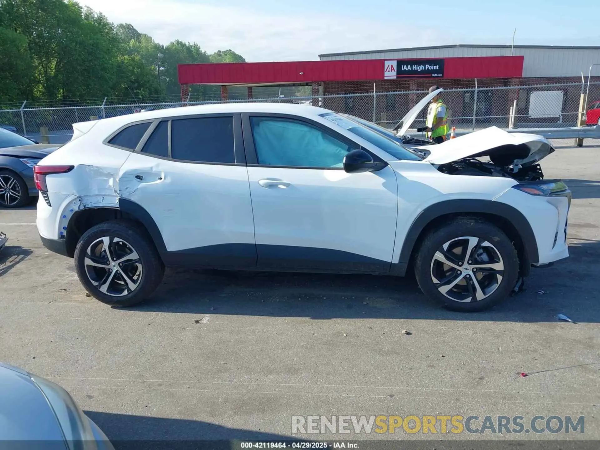 13 Photograph of a damaged car KL77LGE28RC018635 CHEVROLET TRAX 2024