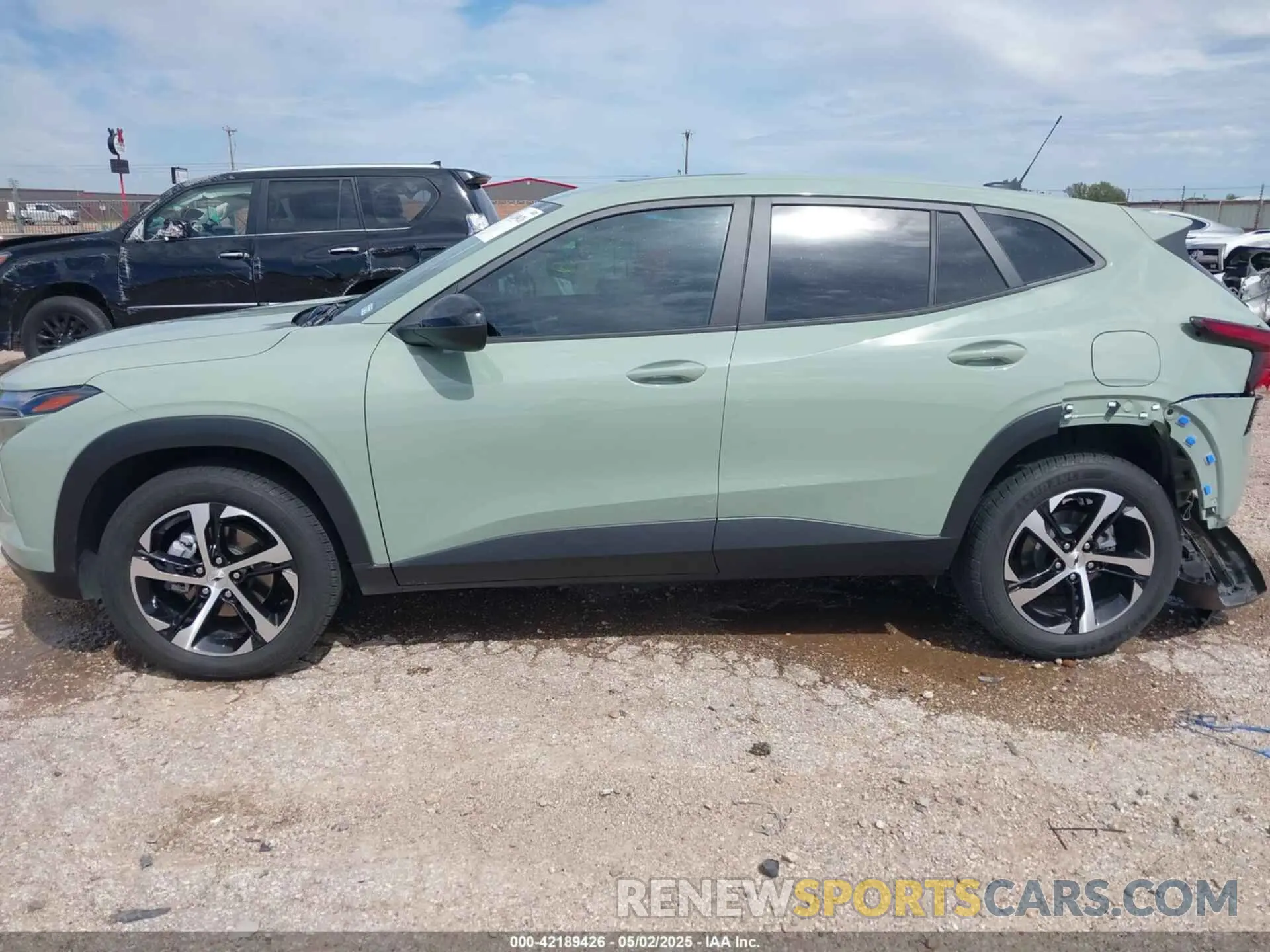 14 Photograph of a damaged car KL77LGE28RC099460 CHEVROLET TRAX 2024