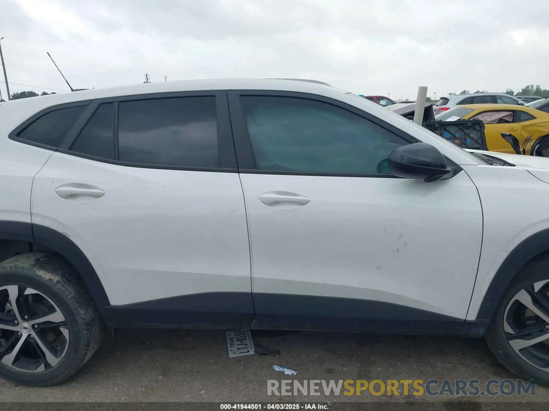 13 Photograph of a damaged car KL77LGE28RC139620 CHEVROLET TRAX 2024