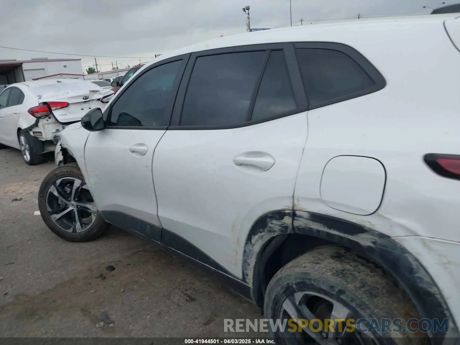 14 Photograph of a damaged car KL77LGE28RC139620 CHEVROLET TRAX 2024