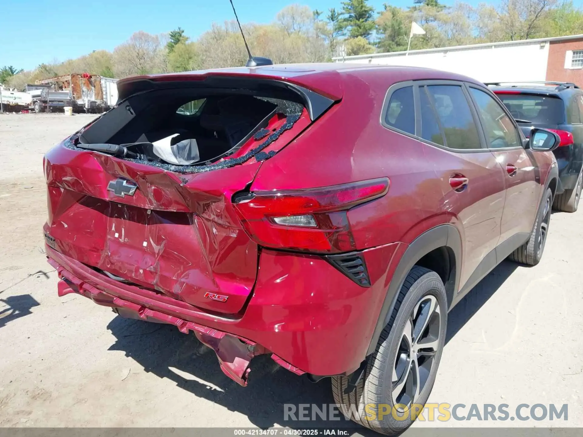 4 Photograph of a damaged car KL77LGE29RC009796 CHEVROLET TRAX 2024