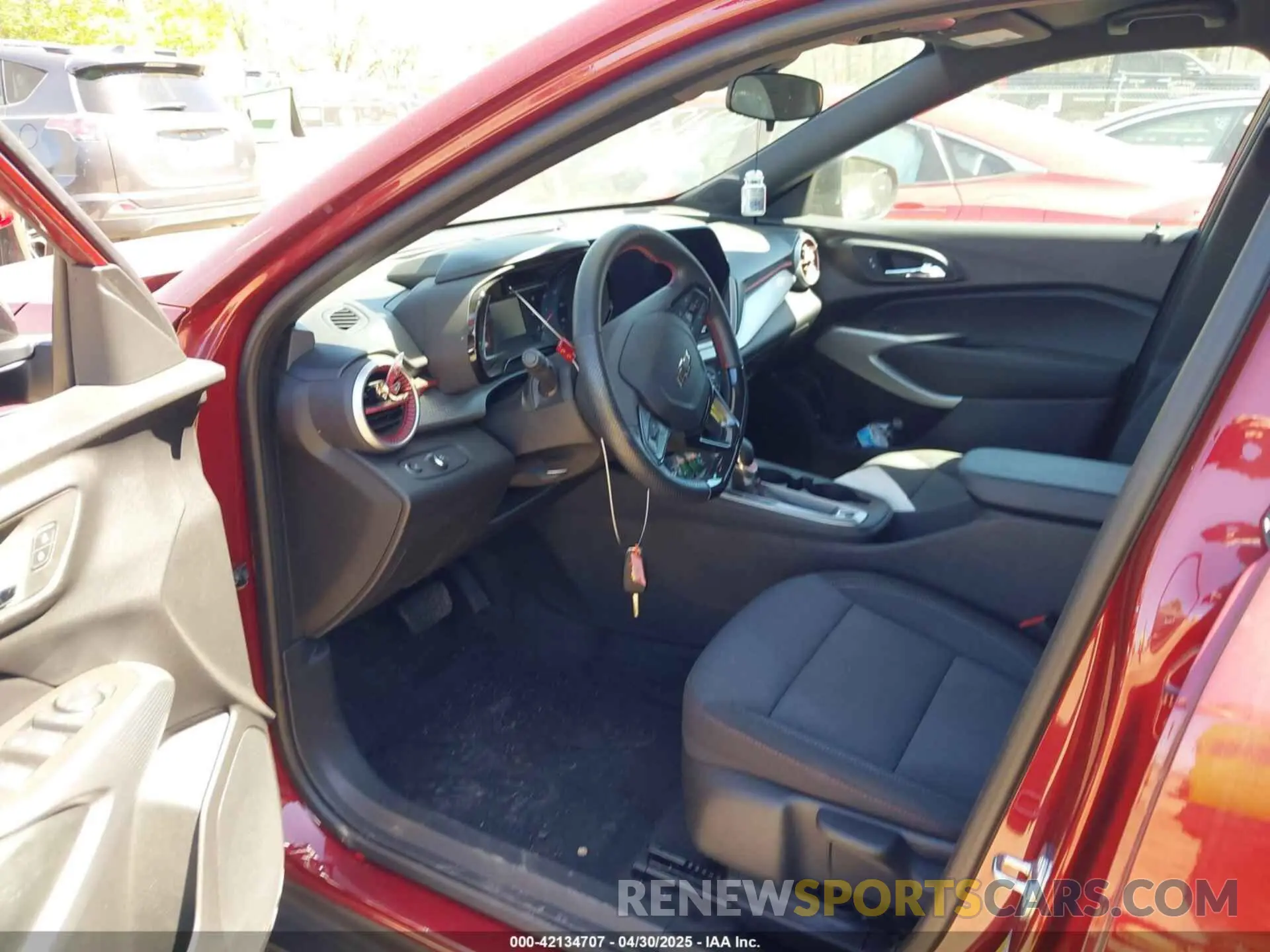 5 Photograph of a damaged car KL77LGE29RC009796 CHEVROLET TRAX 2024