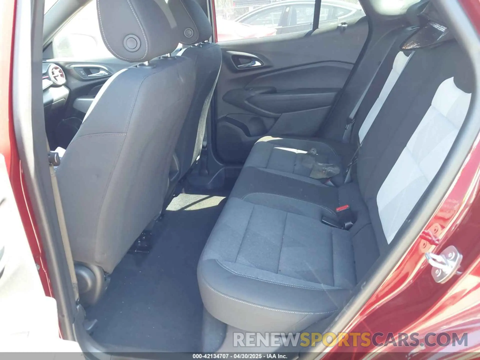 8 Photograph of a damaged car KL77LGE29RC009796 CHEVROLET TRAX 2024