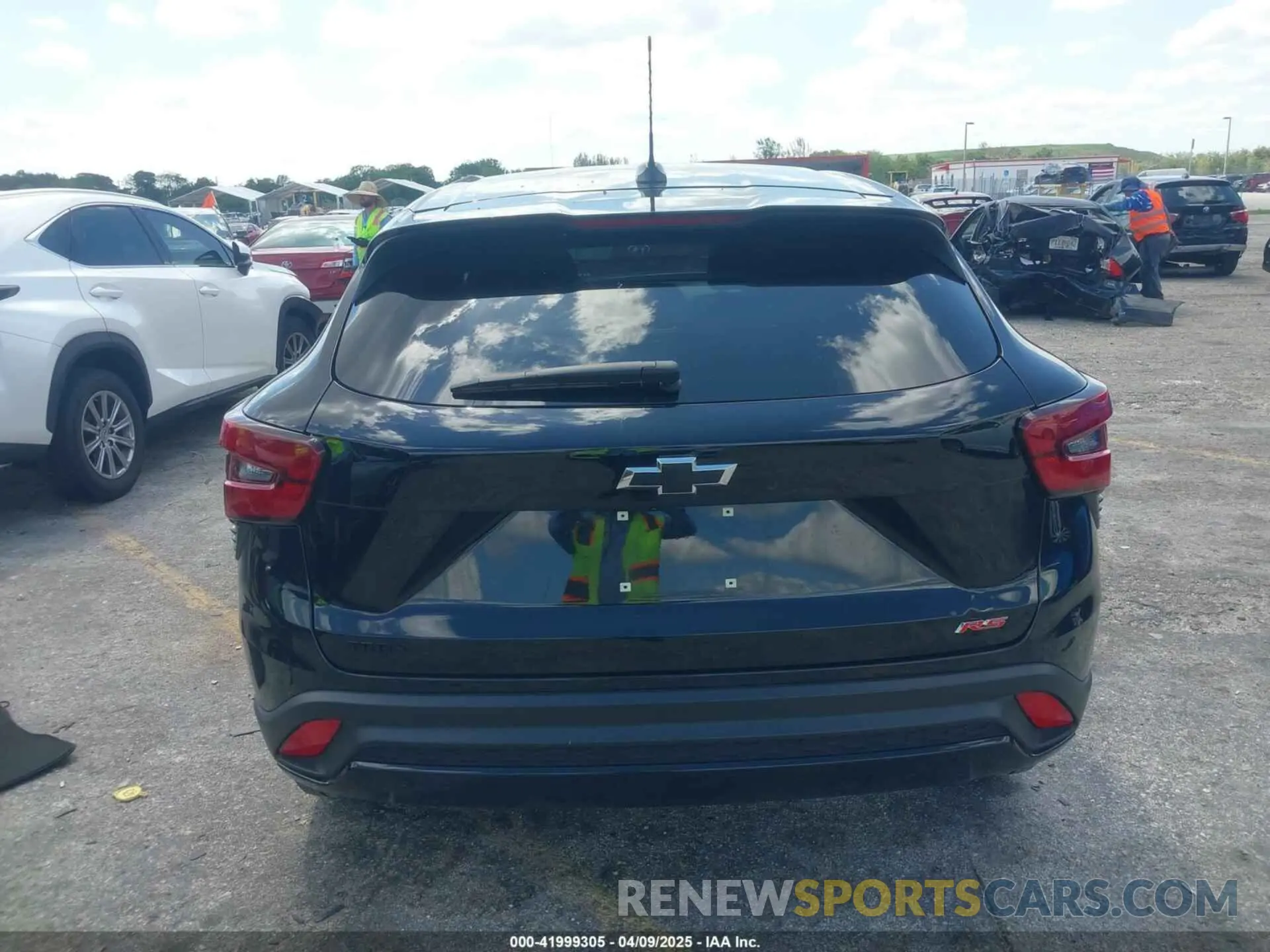 16 Photograph of a damaged car KL77LGE29RC120767 CHEVROLET TRAX 2024