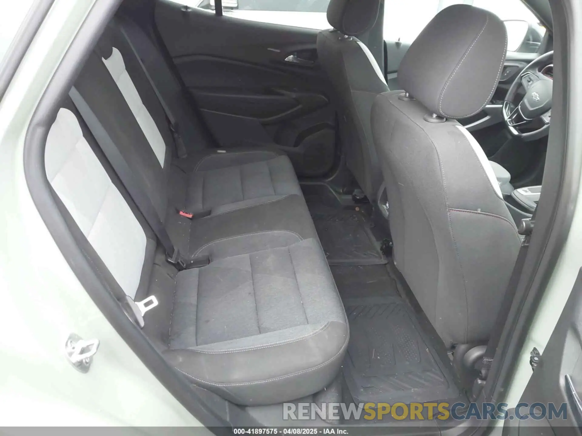 8 Photograph of a damaged car KL77LGE29RC149055 CHEVROLET TRAX 2024