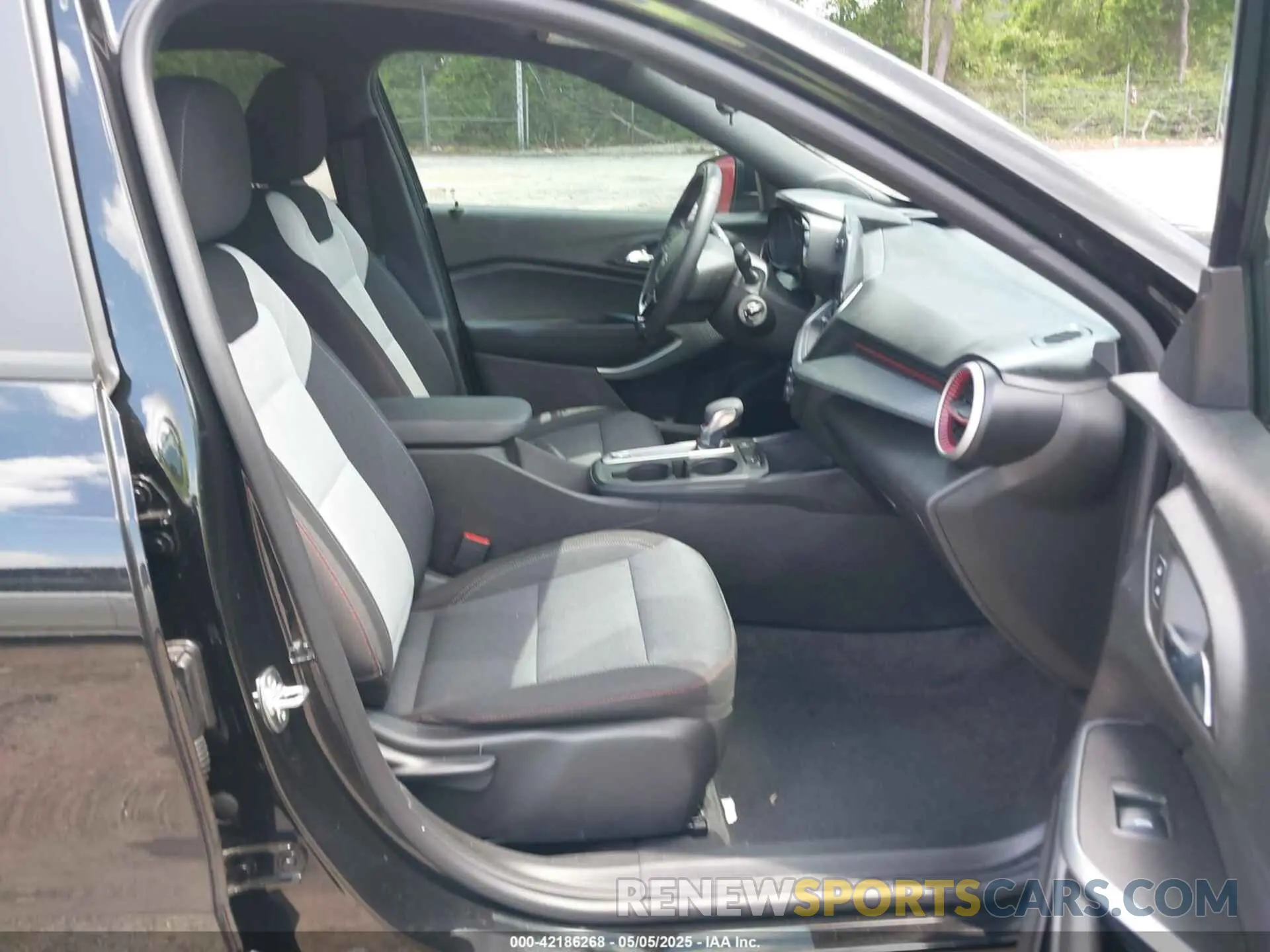 5 Photograph of a damaged car KL77LGE29RC198062 CHEVROLET TRAX 2024