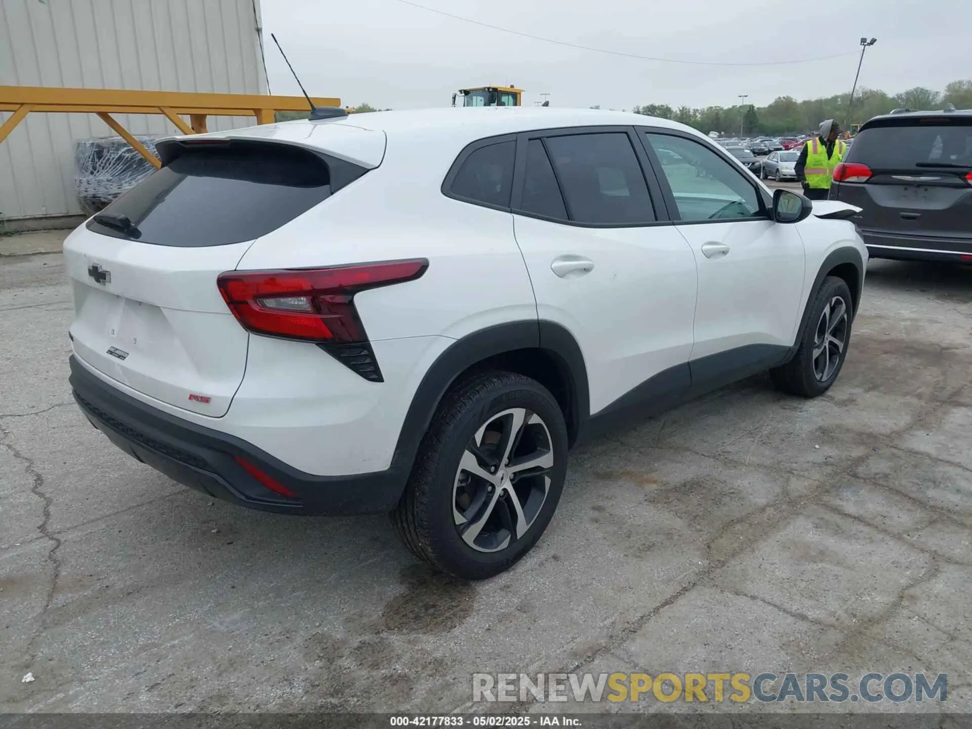 4 Photograph of a damaged car KL77LGE29RC234106 CHEVROLET TRAX 2024